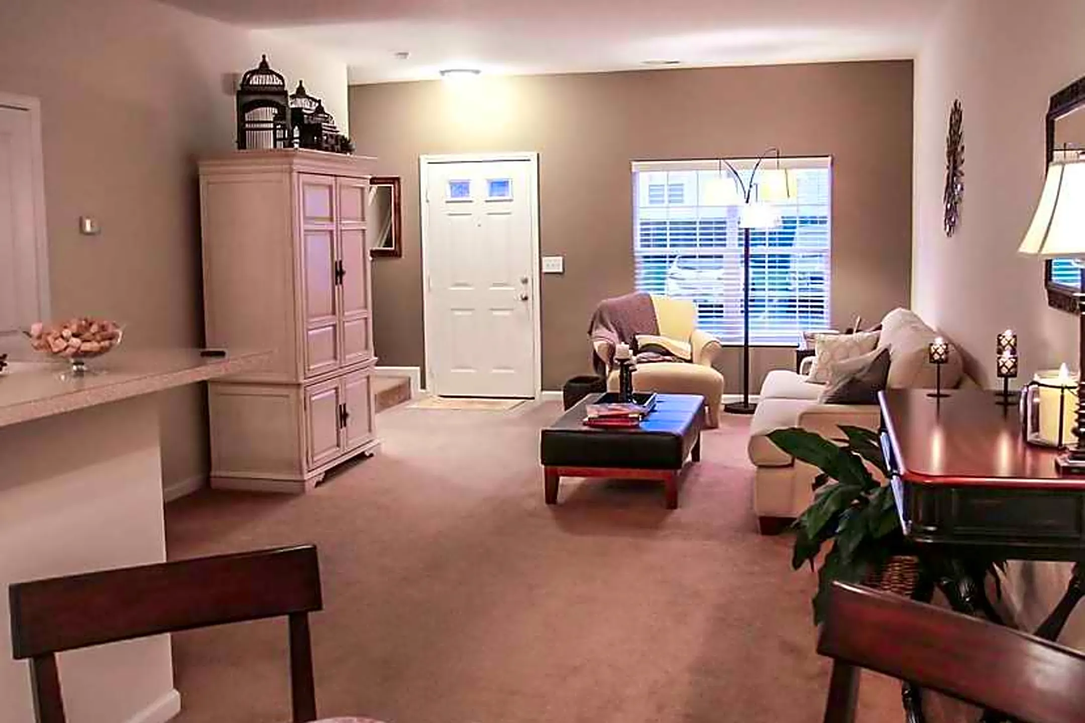 Living Room - The Traditions at Slate Ridge - Reynoldsburg, OH