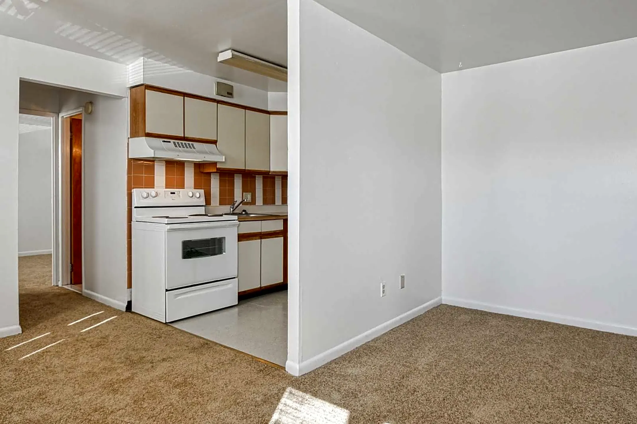 Kitchen - Station Walk - Philadelphia, PA