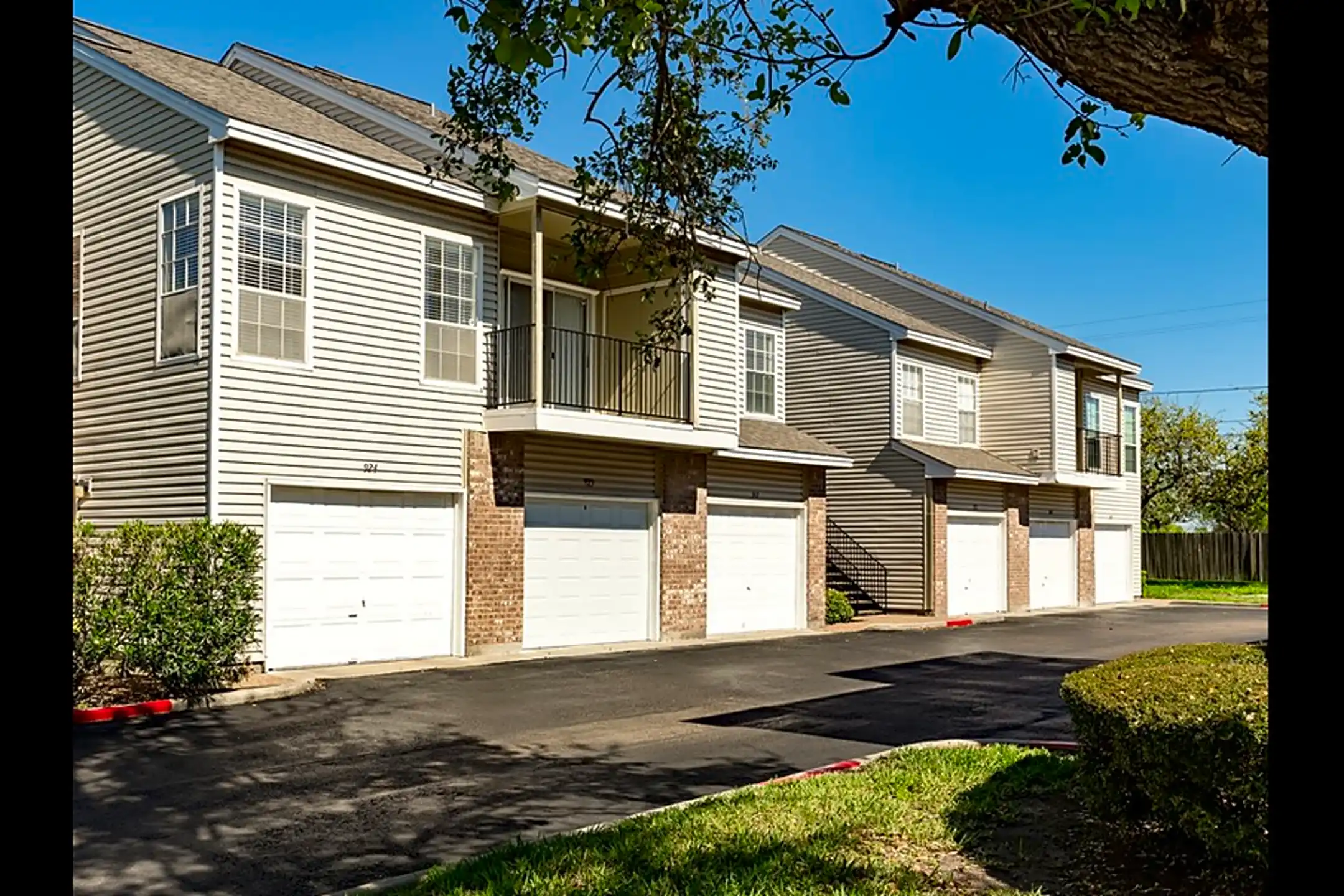 Summer House 5401 Burnham Dr Corpus Christi, TX Apartments for Rent Rent.