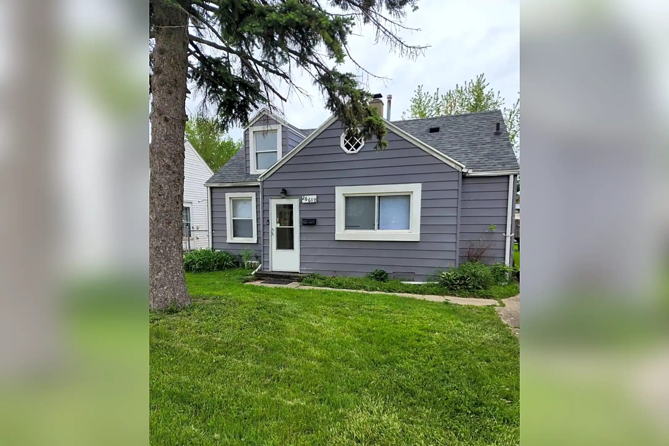 26610 Belleair St Houses Roseville, MI 48066