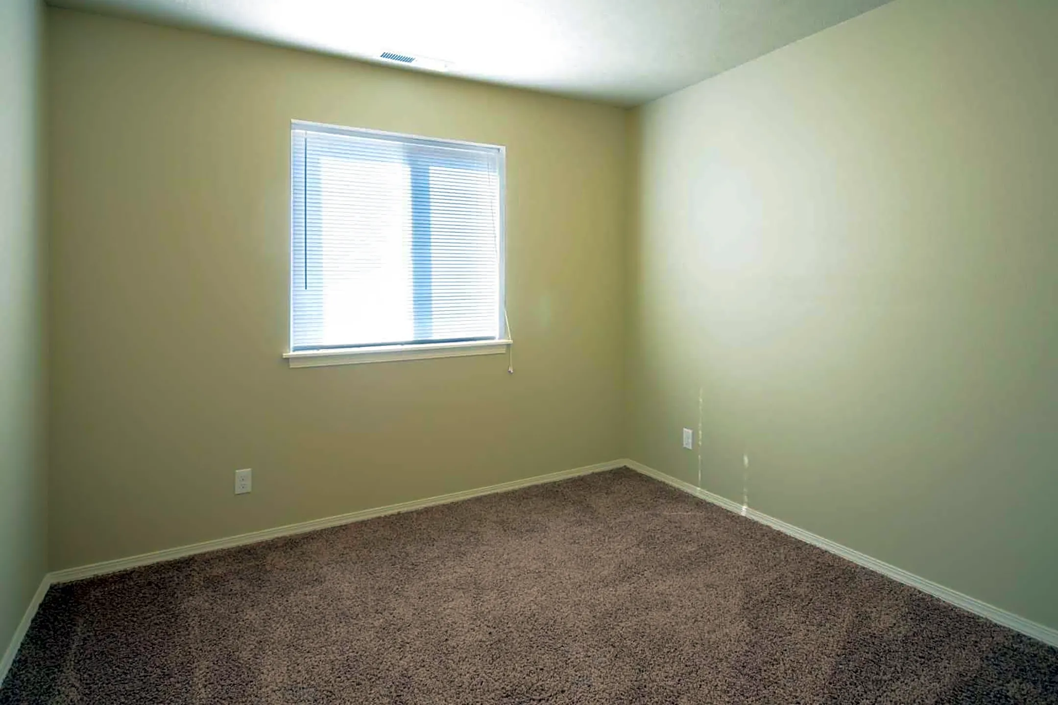 Bedroom - Aberdeen Apartments - Boise, ID