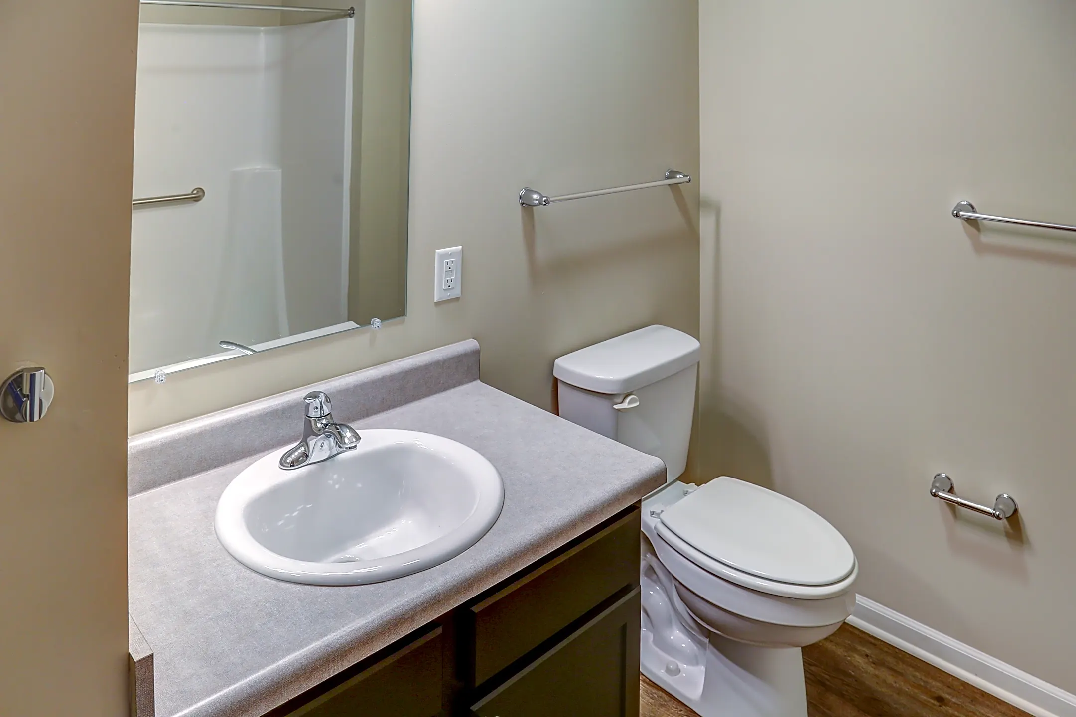 Tristan Ridge 175 South King Street Eminence, KY Apartments for