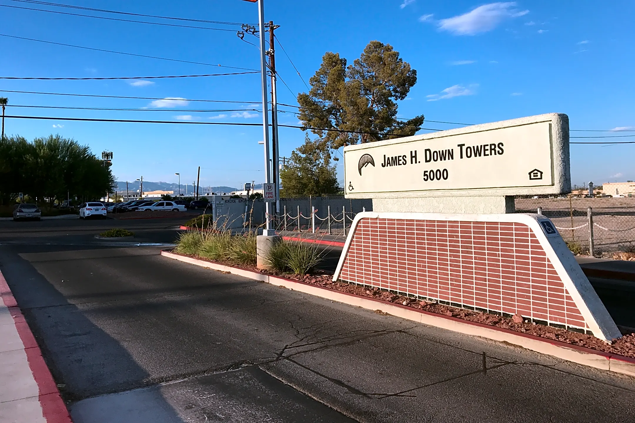 James Downs Towers Apartments - Las Vegas, NV 89107