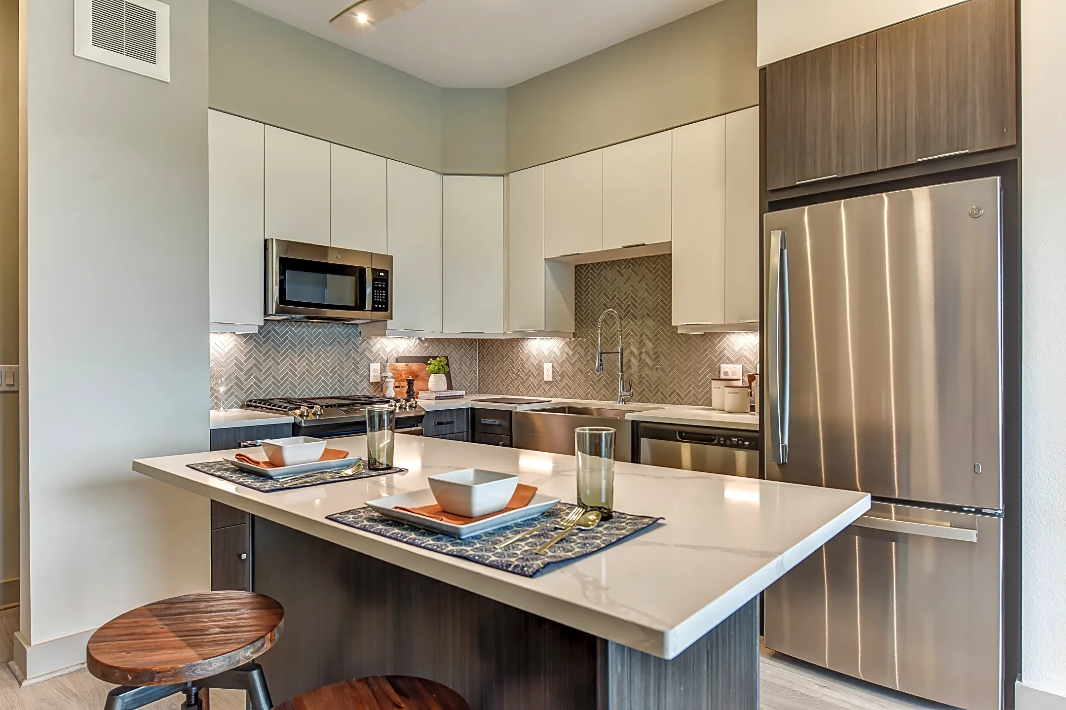 Kitchen - Domain Heights Apartments - Houston, TX