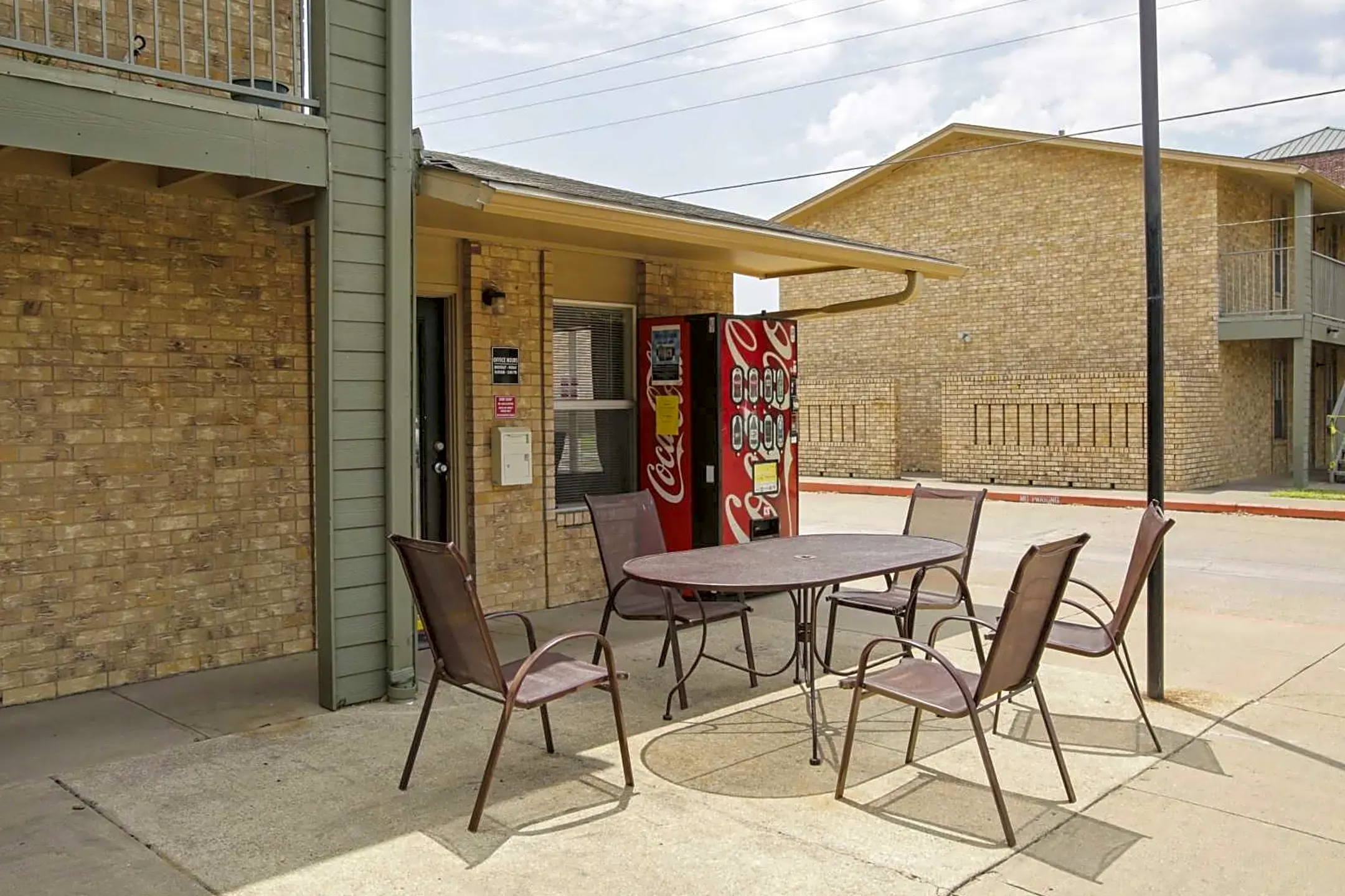 Leasing Office - Casa Del Sol Apartments - College Station, TX