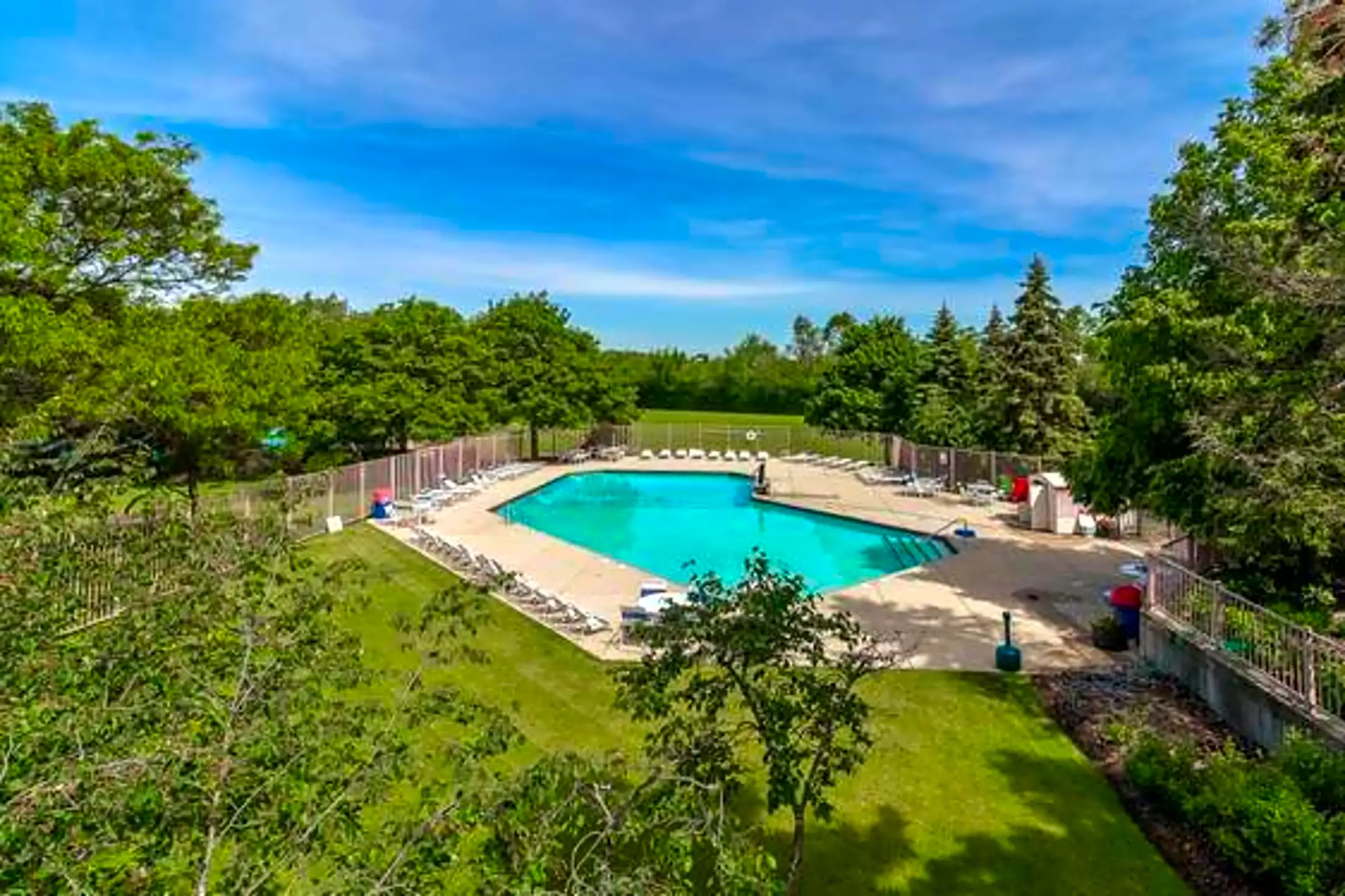 The Towers at Four Lakes 5885 Forest View Rd Lisle, IL Apartments