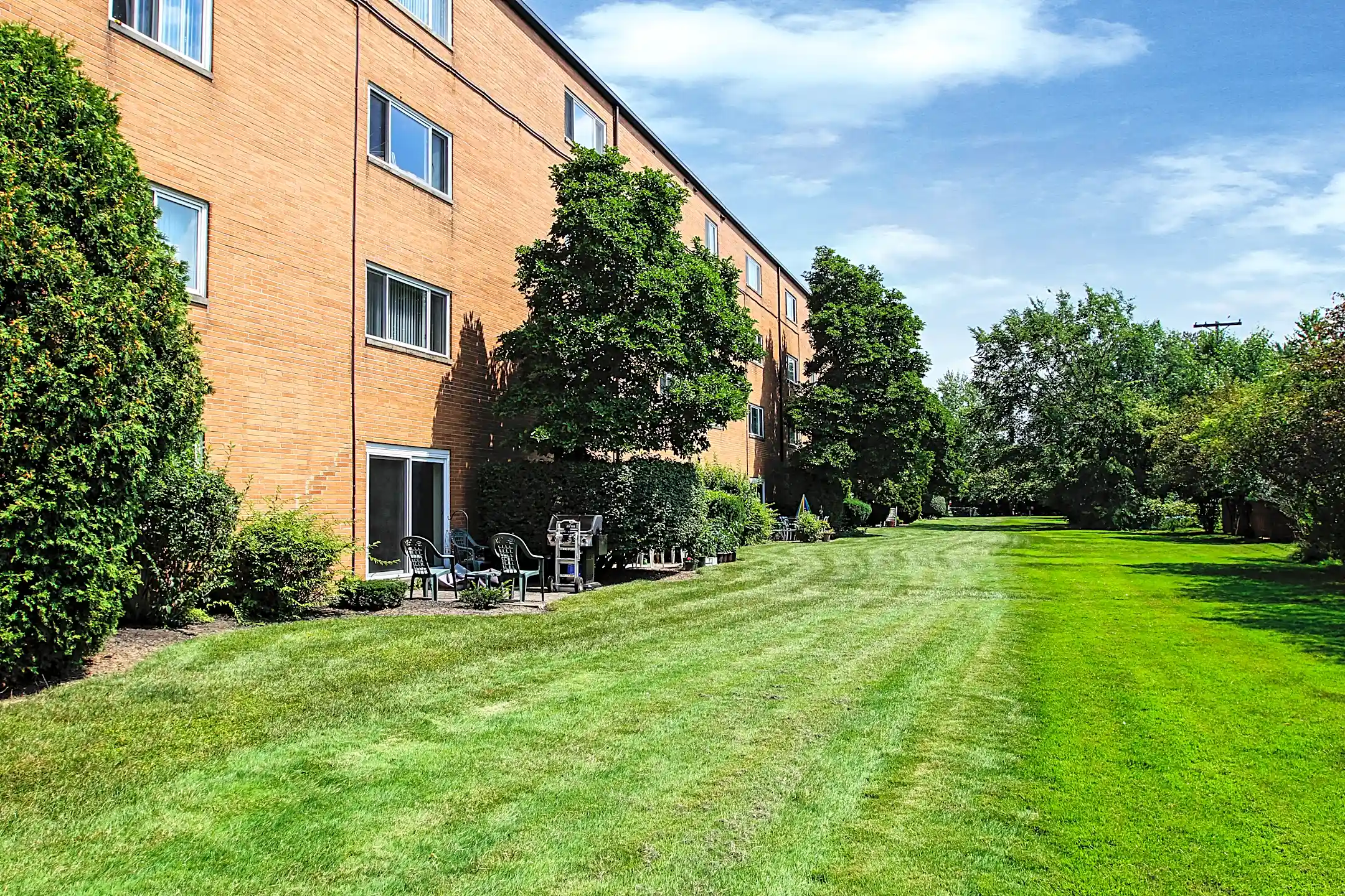 Mayland Towers Apartments Cleveland, OH 44124