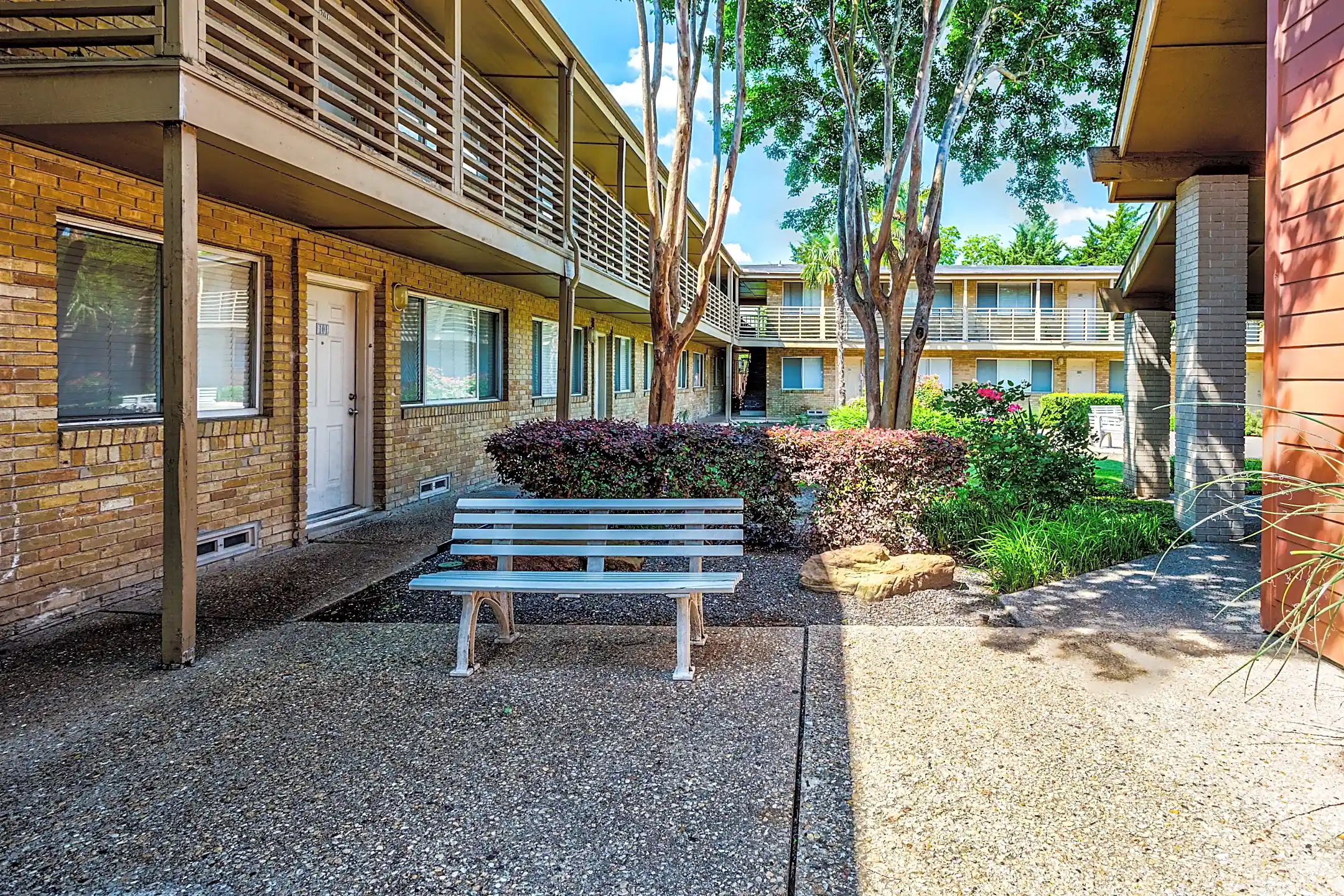 Upper E Dallas, TX 75214