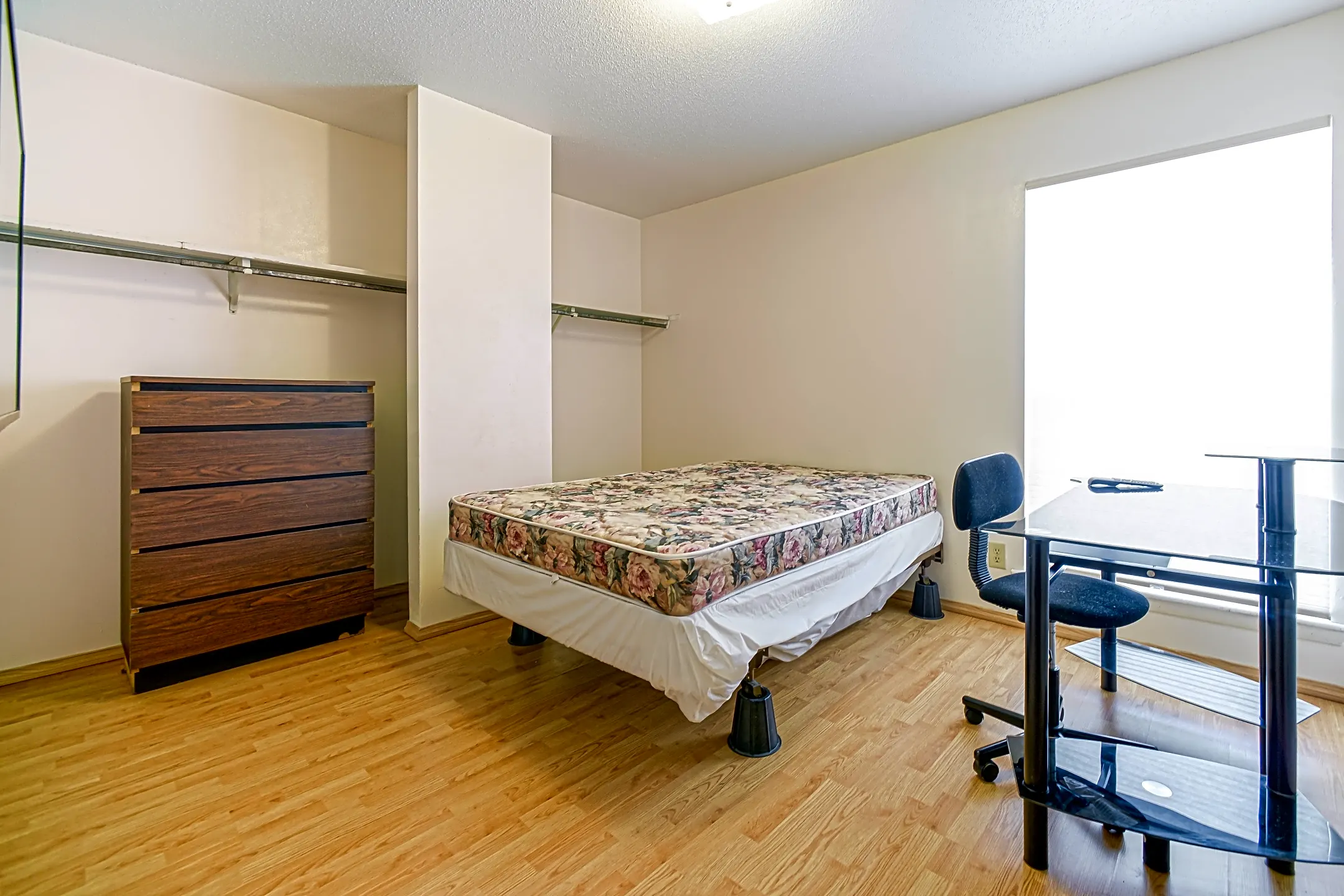Bedroom - Pfeffer Apartments - Champaign, IL