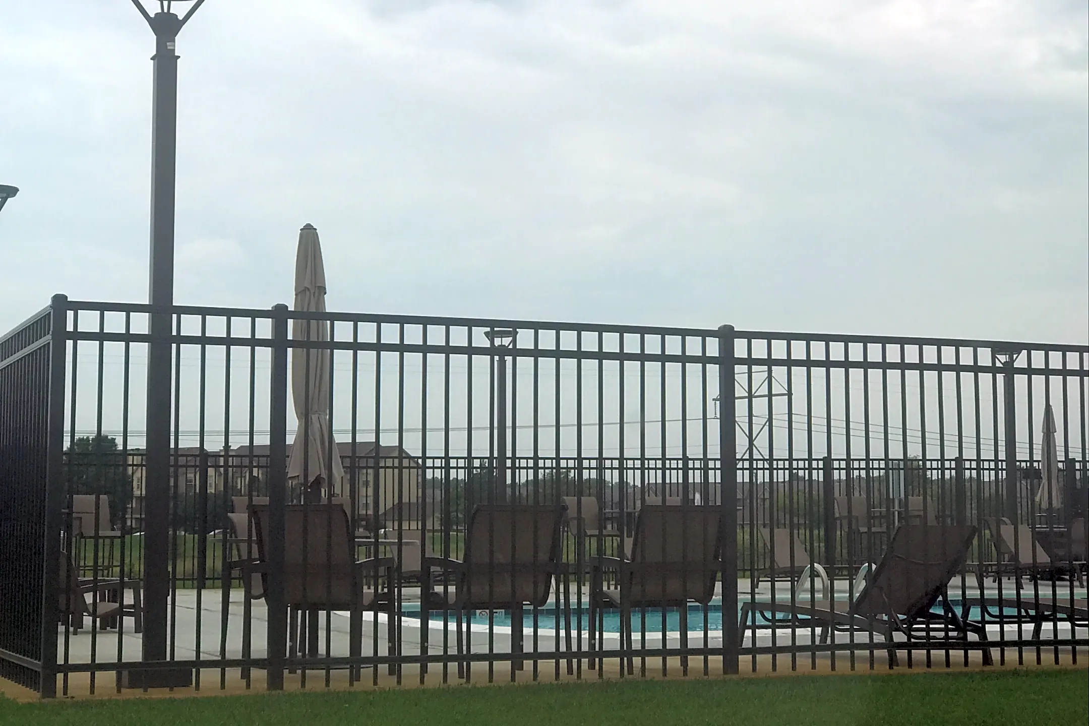 Pool - Central Bay Apartments - Wichita, KS