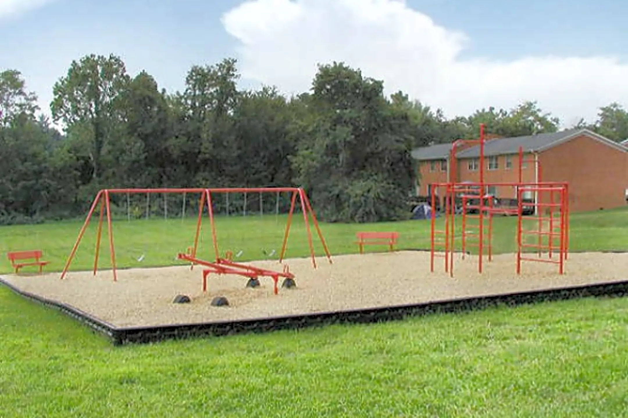 Northridge Village Apartments 5204 Lancelot Ln NW Roanoke, VA