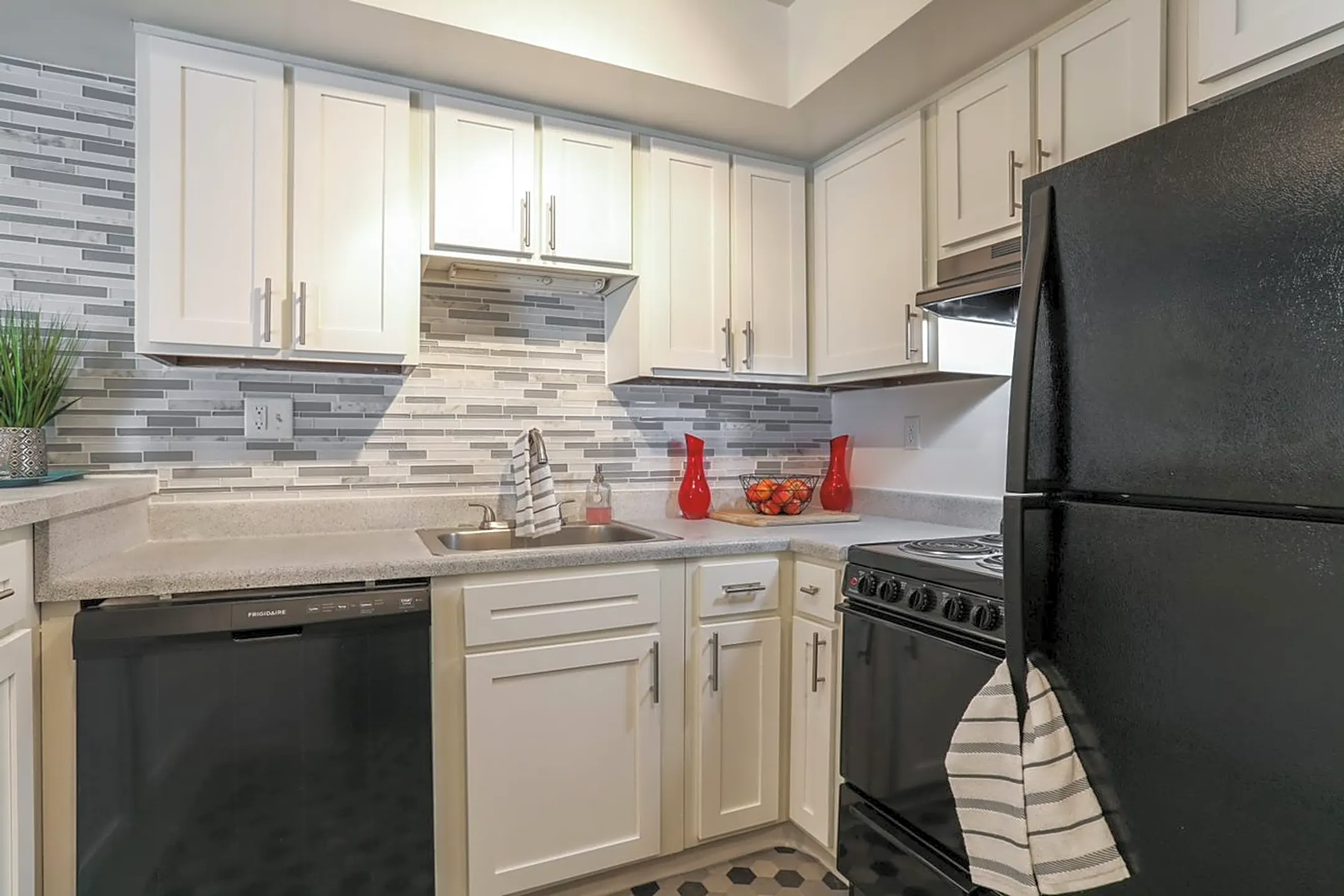 Prime W Apartments 4500 Wilmington Pike Kettering, OH for Rent Rent.