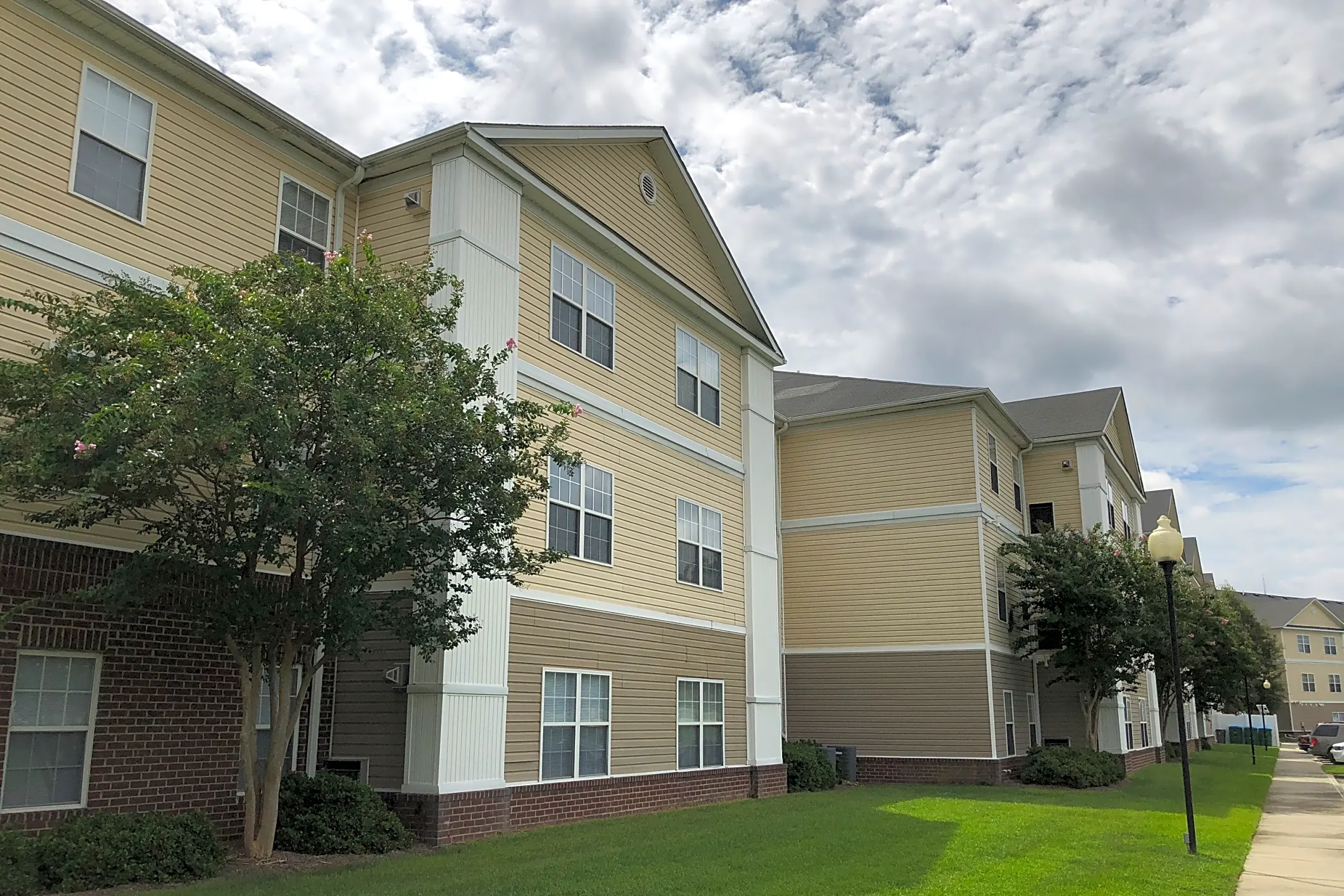 University Square Senior Apartments - 1715 Hedgelawn Dr | Charlotte, NC ...