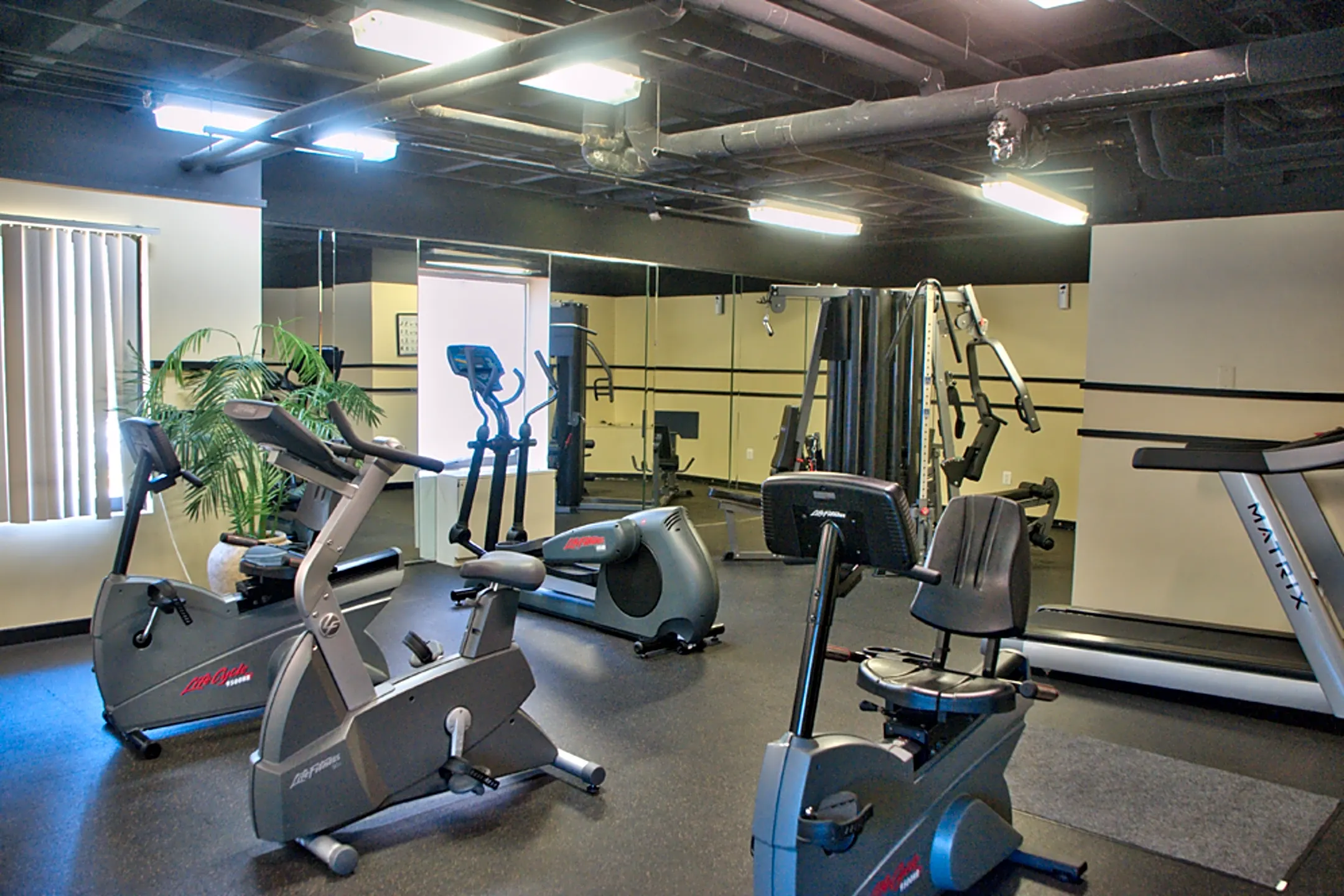 Fitness Weight Room - Remington Place - Fort Washington, MD