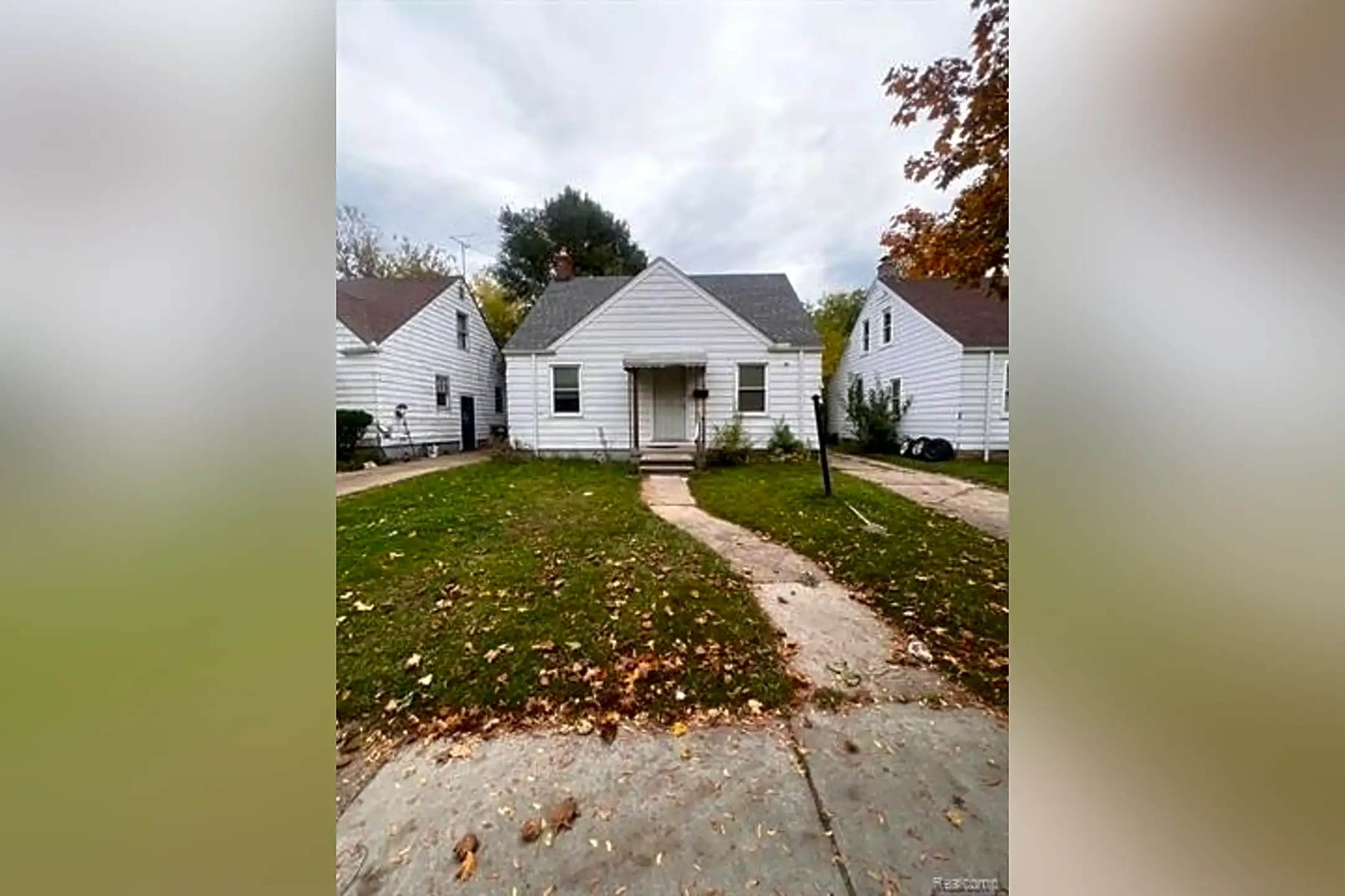 7744 Asbury Park Houses Detroit, MI 48228