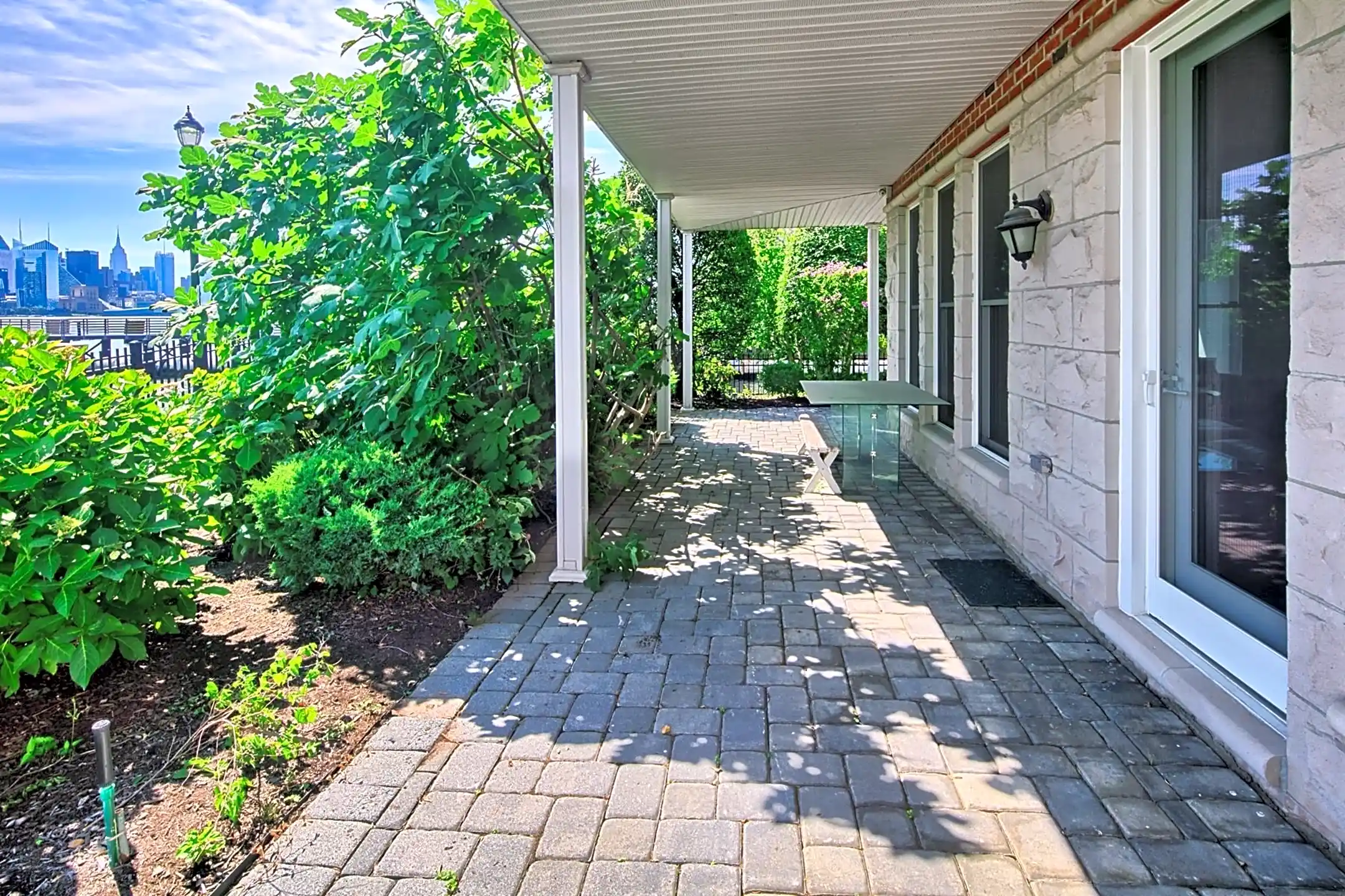Patio / Deck - 513 Harbor Pl - West New York, NJ