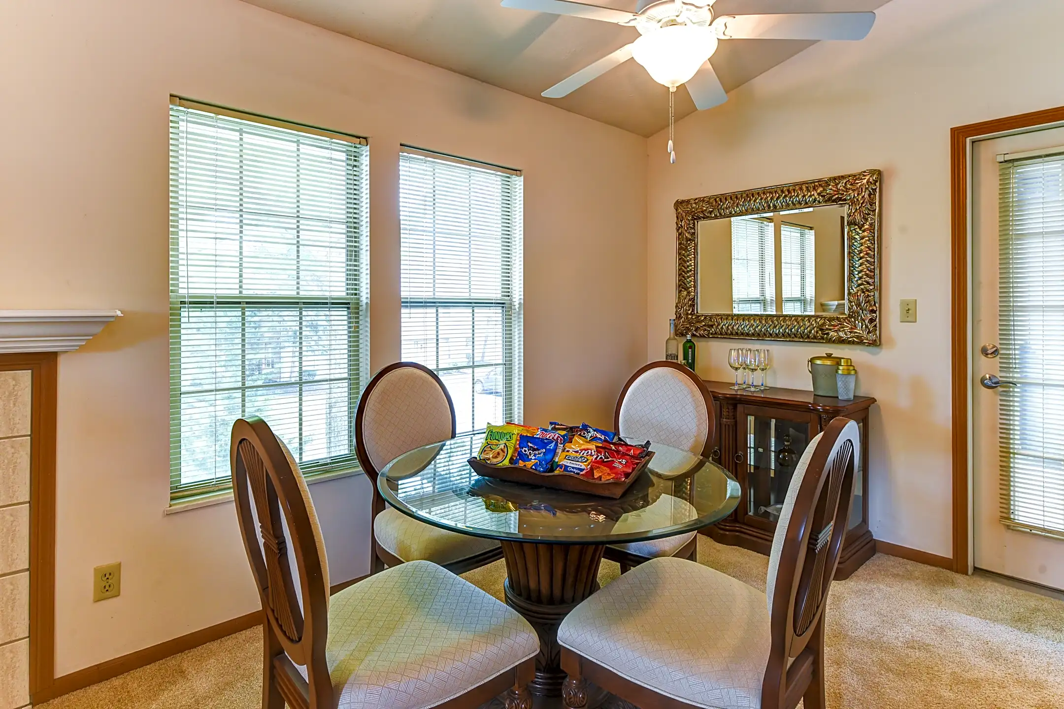 Waters Edge Luxury Apartments Columbus, OH 43209