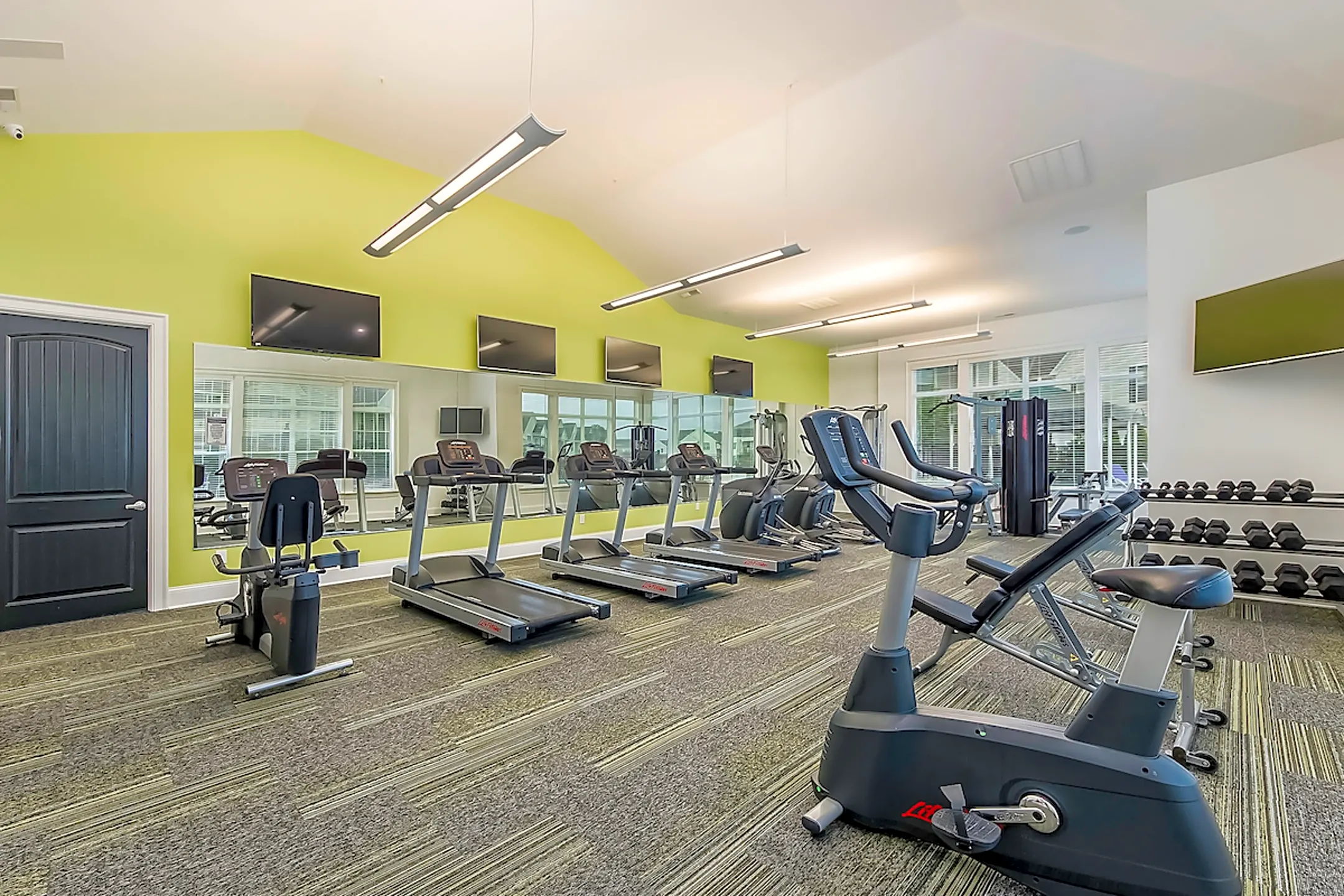 Fitness Weight Room - Grand at Polaris - Lewis Center, OH