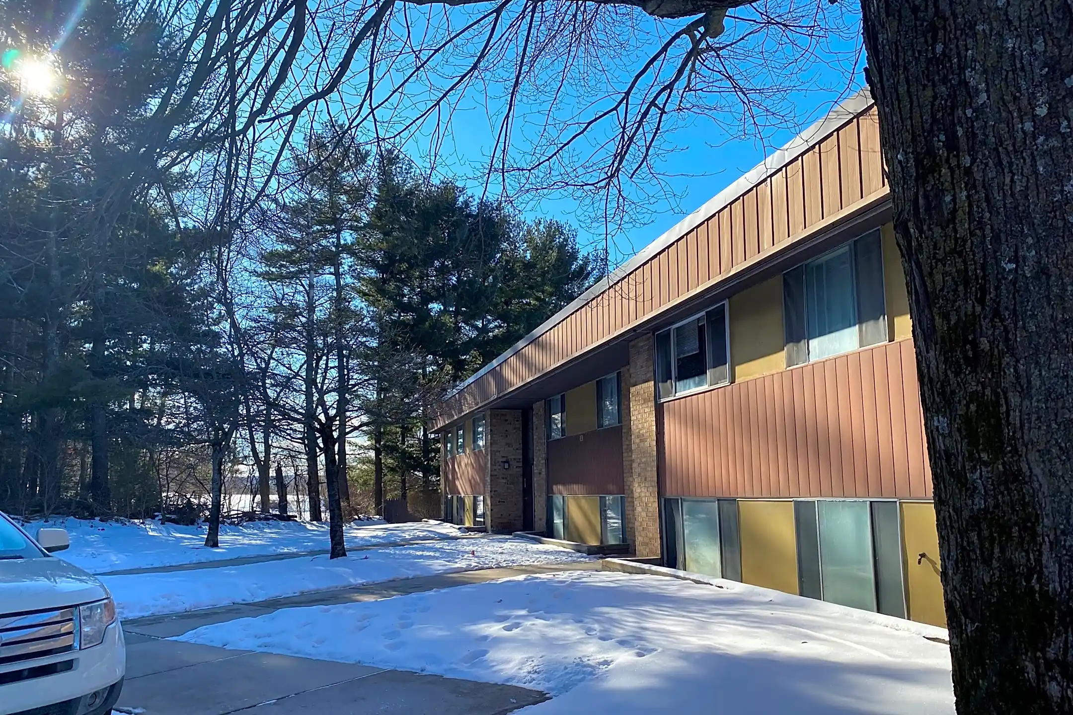 Tradewinds Terrace 851 Fitzhugh Dr Traverse City, MI Apartments for