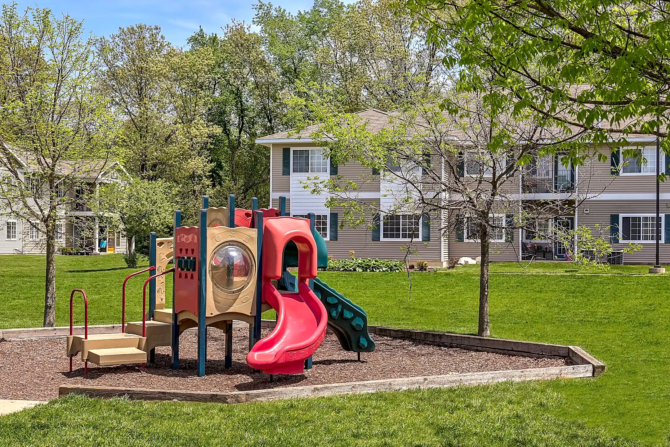 Emerald Park & Emerald Woods Senior Apartments Plainwell, MI 49080