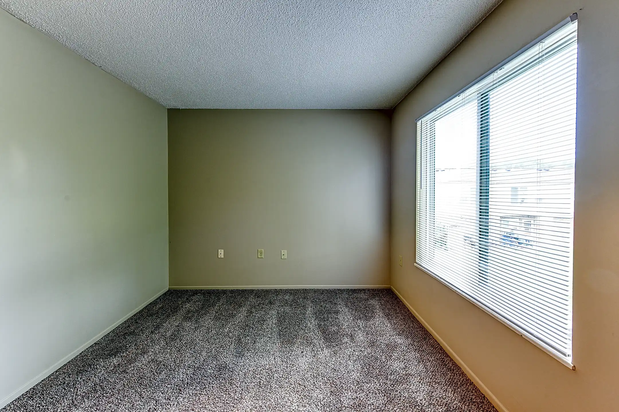 Pleasantville Commons Apartments 3610 Richland Rd NE Pleasantville, OH Apartments for Rent