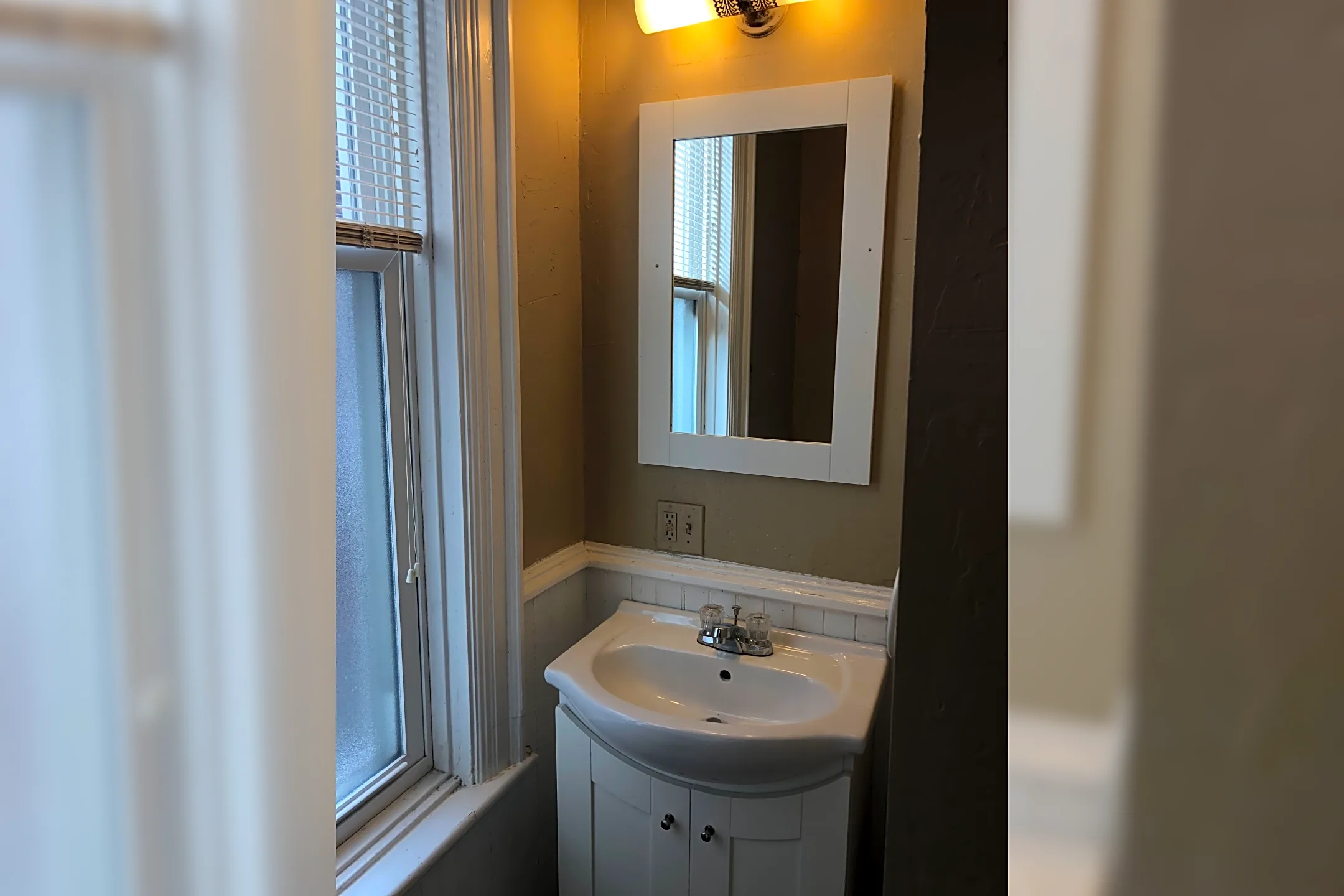 Bathroom - Rotegliano Apartments - Harrisburg, PA