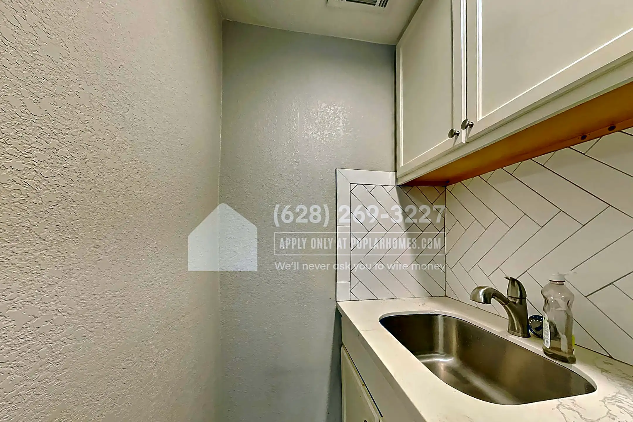 Kitchen - 2514 Gano 1 - Houston, TX