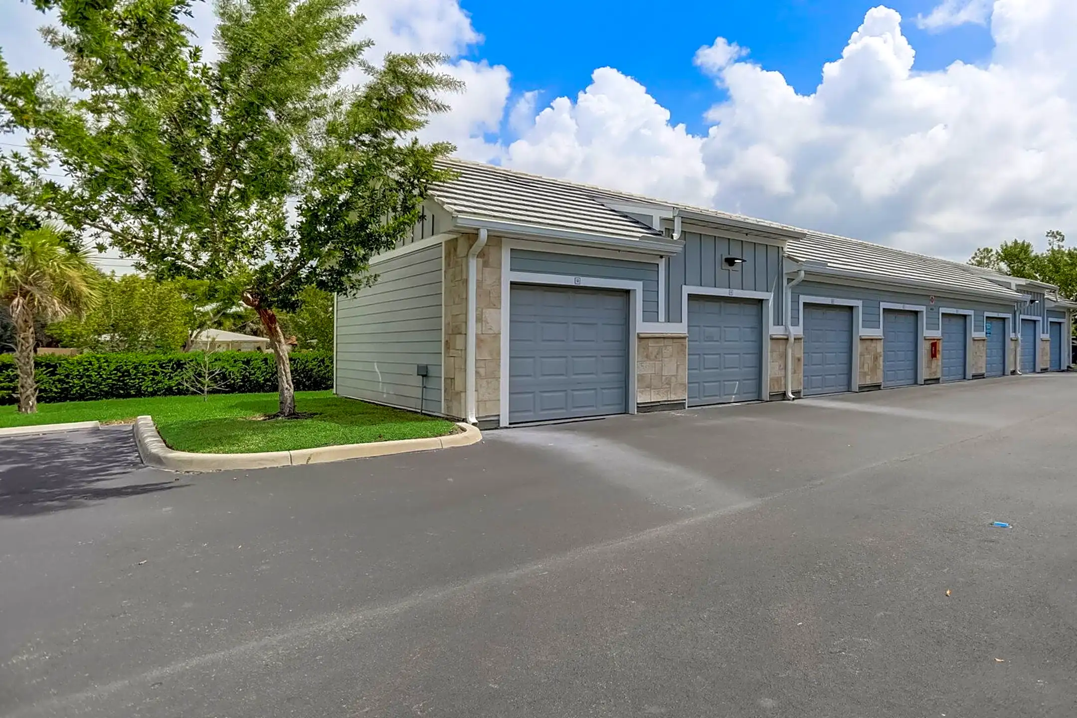 Springs at Hammock Cove 4360 Petal Drive Naples, FL Apartments for