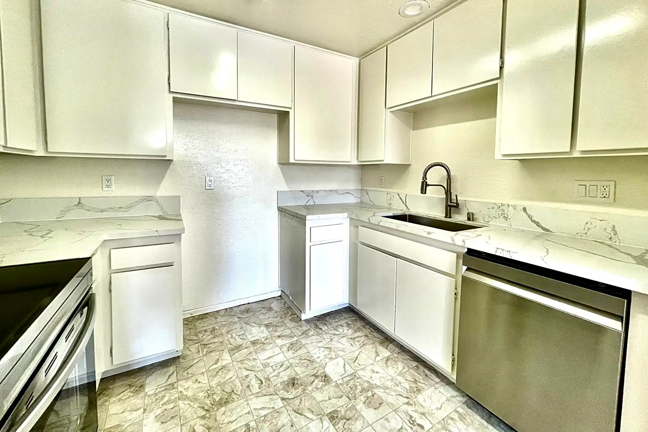 372 Pala Vista Dr 372 Pala Vista Dr unit 2 Vista, CA Houses for