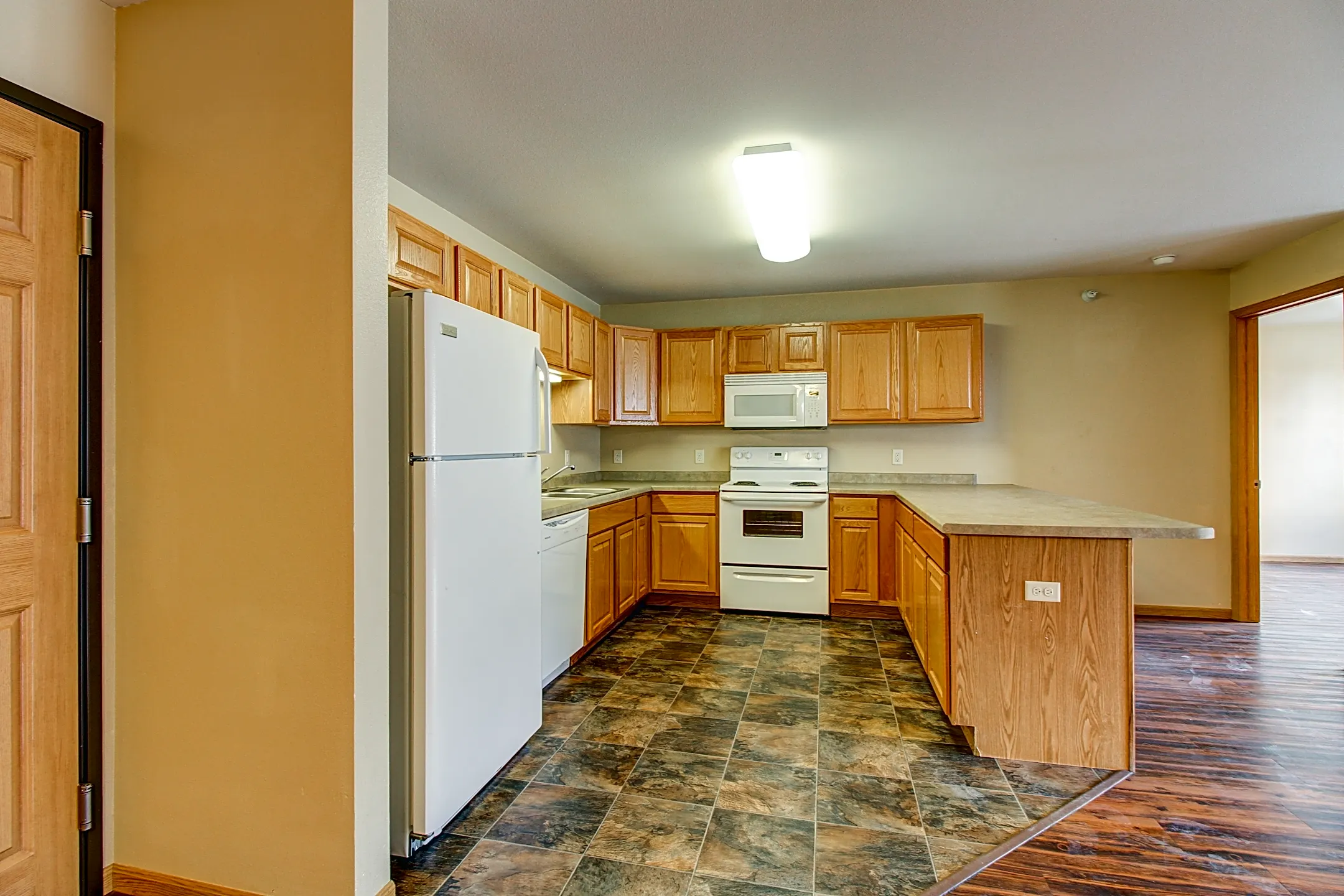 Juniper Ridge 950 North Welo Street North Tioga, ND Apartments for