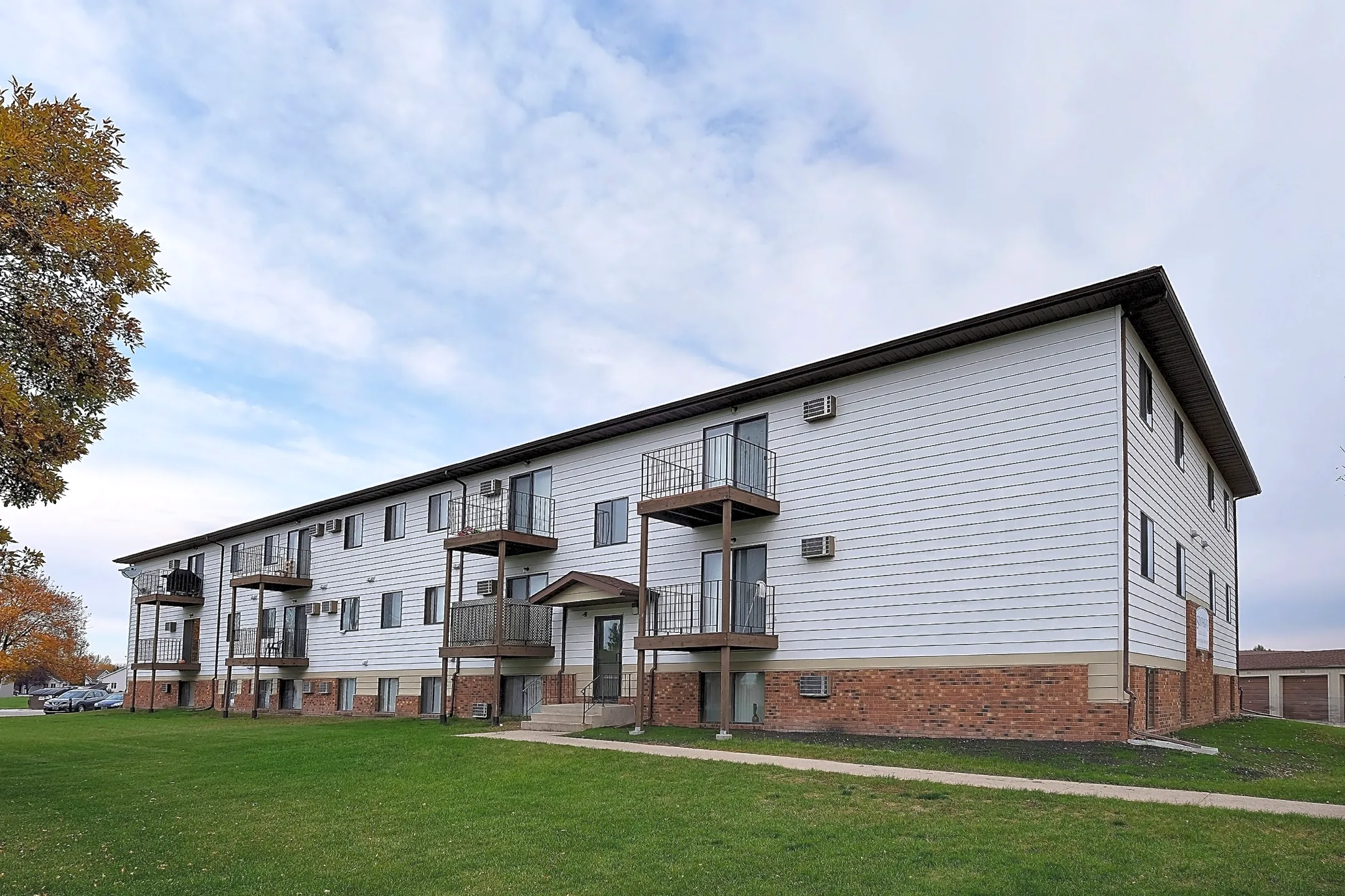 Southgate Apartments - 1625 33rd Ave S | Fargo, ND for Rent | Rent.