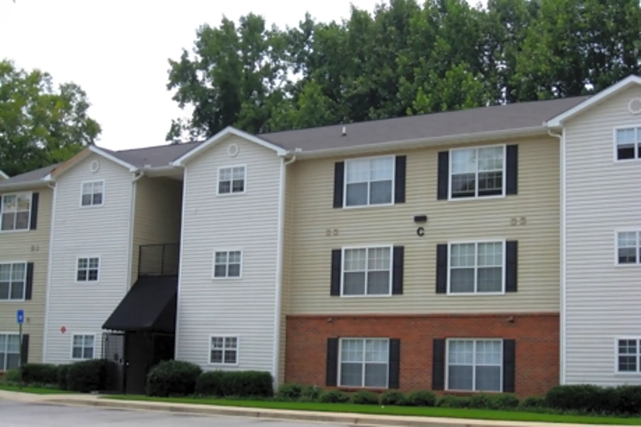 Creekside Apartment Homes 3637 Pleasantdale Rd Atlanta, GA