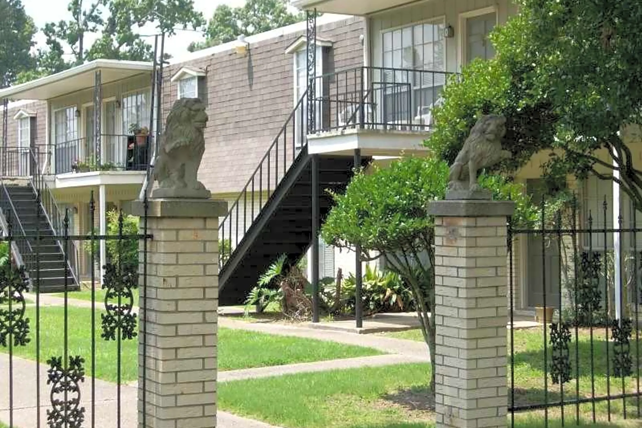 Normandy Village Apartments 7878 Lasalle Ave Baton Rouge, LA