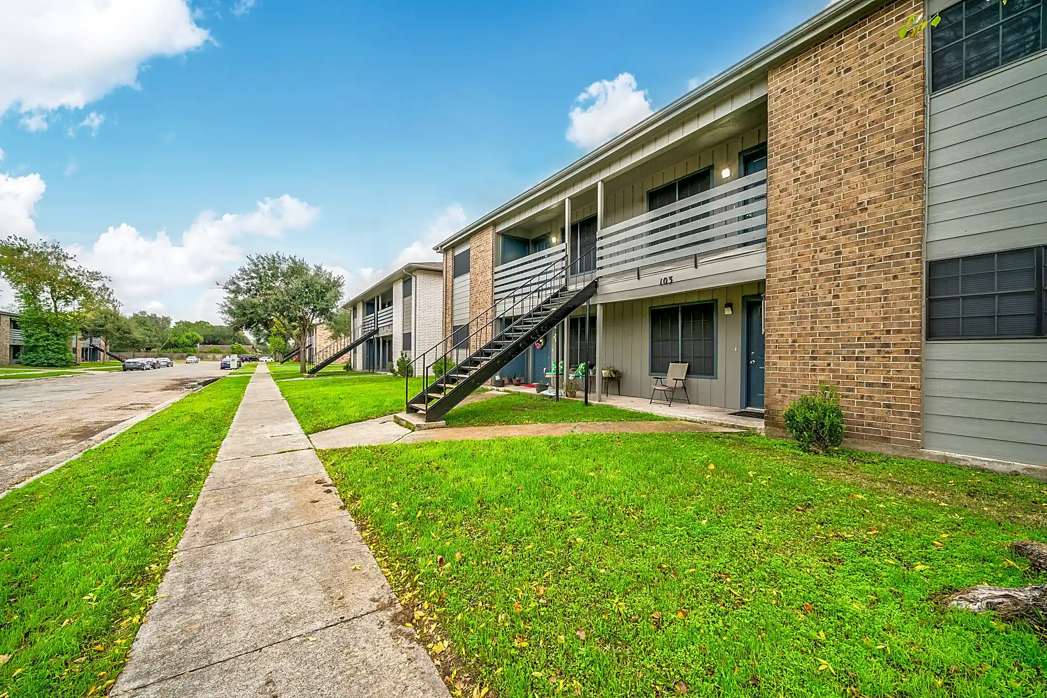 Deerwood Apartment Homes - 101 Deerwood Drive | Victoria, TX Apartments ...