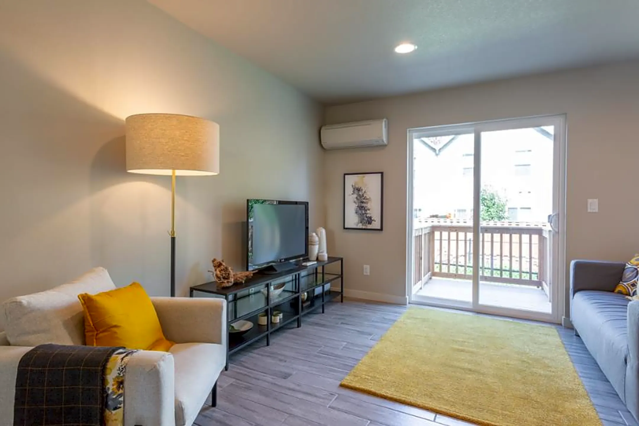 Cameo Townhomes 2580 SW 187th Ave Beaverton, OR Apartments for Rent