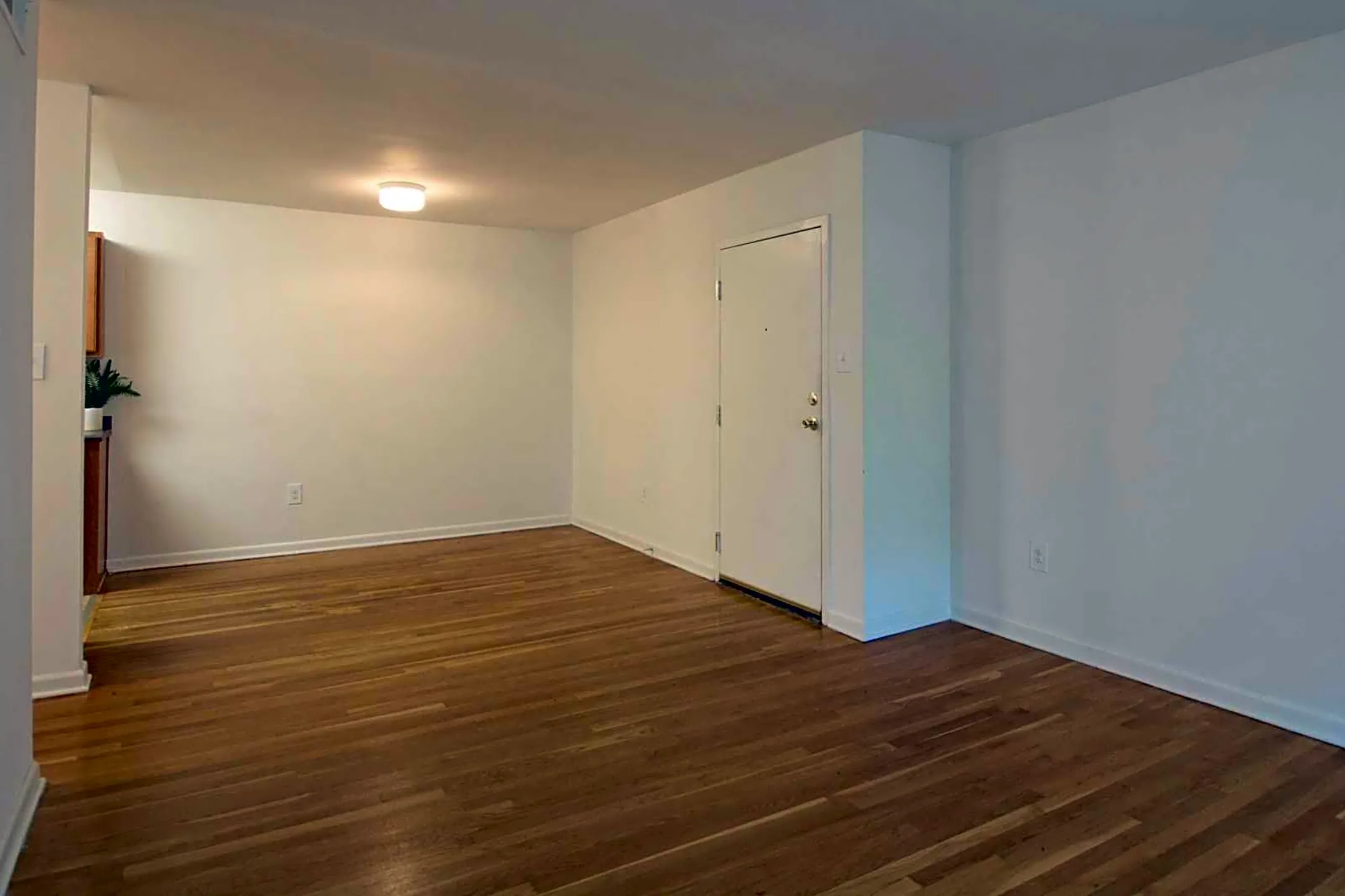 North Oak Apartments - 617 W Laburnum Ave | Richmond, VA Apartments for ...