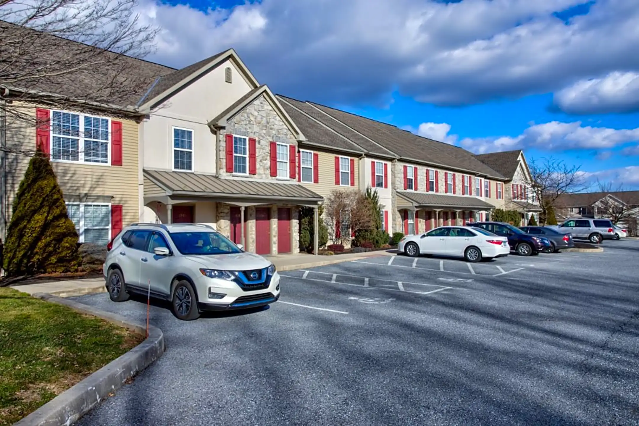 Meadow Creek Estates 11581276 HAMMON AVE Ephrata, PA Apartments