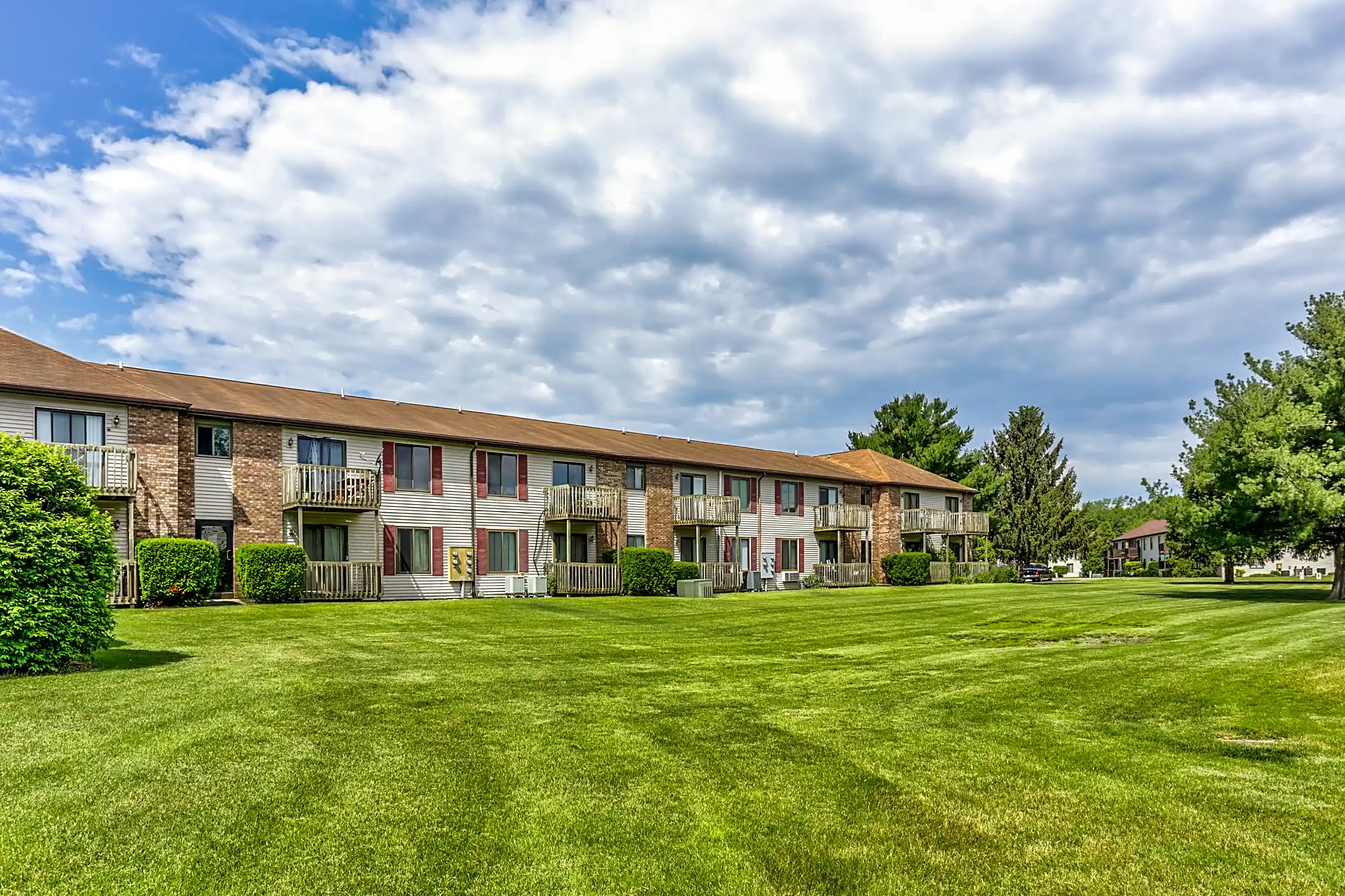 Woodwind Apartments Elkhart, IN 46516