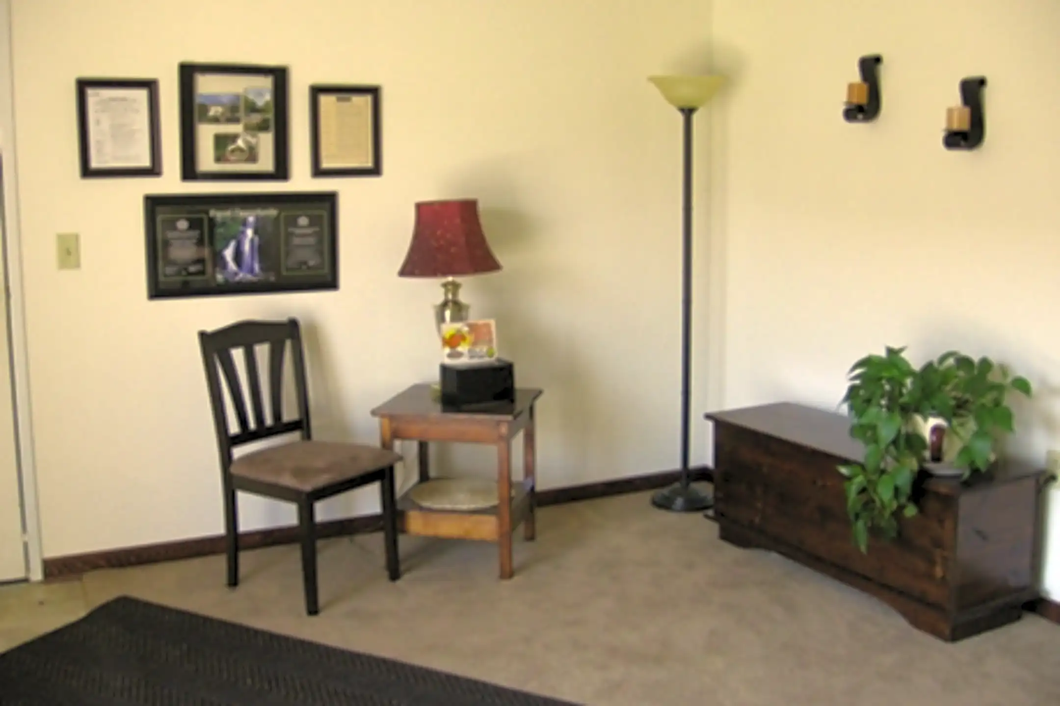 The Arbors Apartments 401 Washington Ave Grinnell, IA Apartments