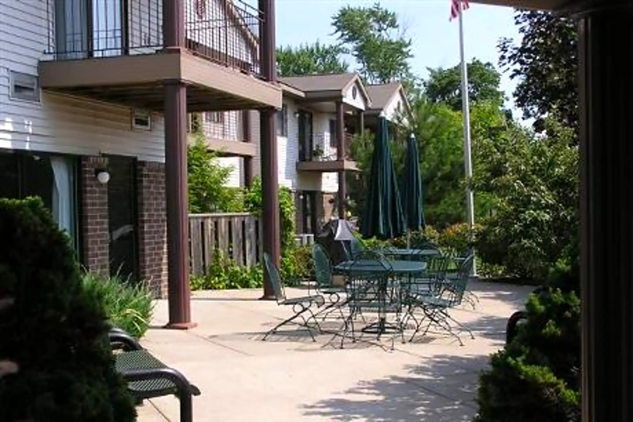 Waverly Meadows Apartments 755 E 16th St Holland, MI Apartments for