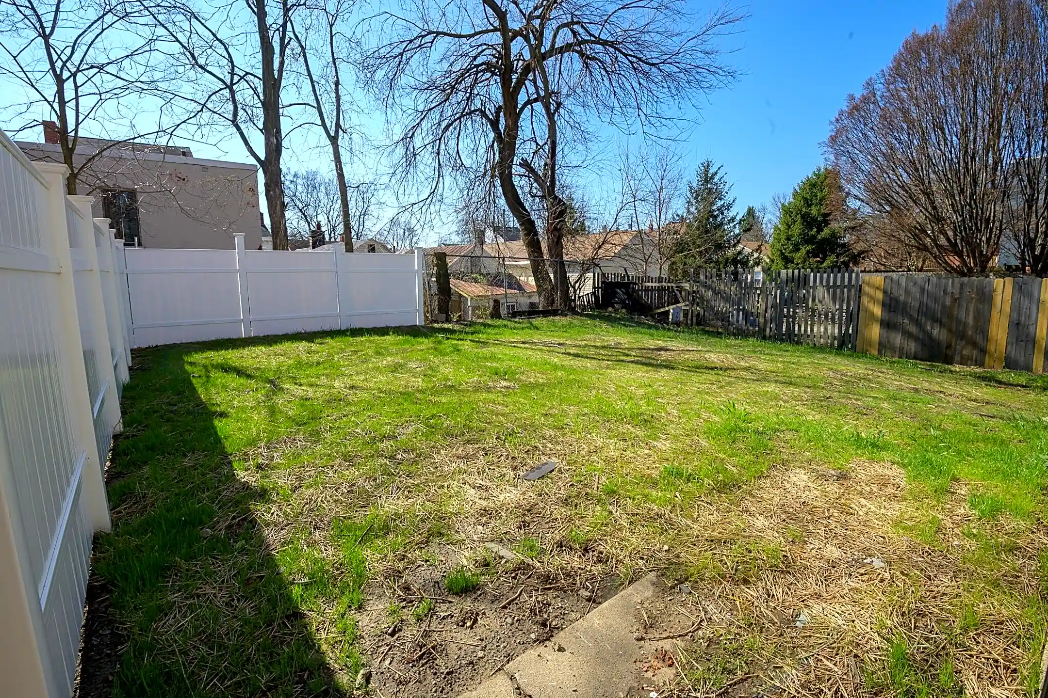 Building - 121 MLK Jr. Blvd #1 - Covington, KY