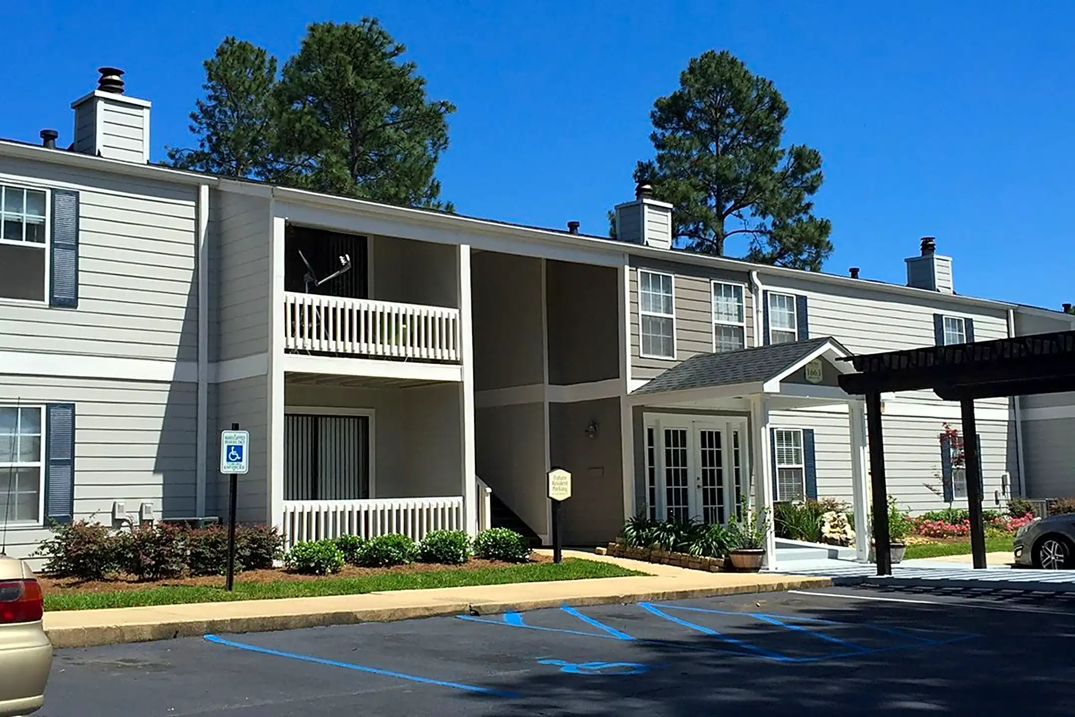 Park West Apartment Homes Mobile, AL 36695