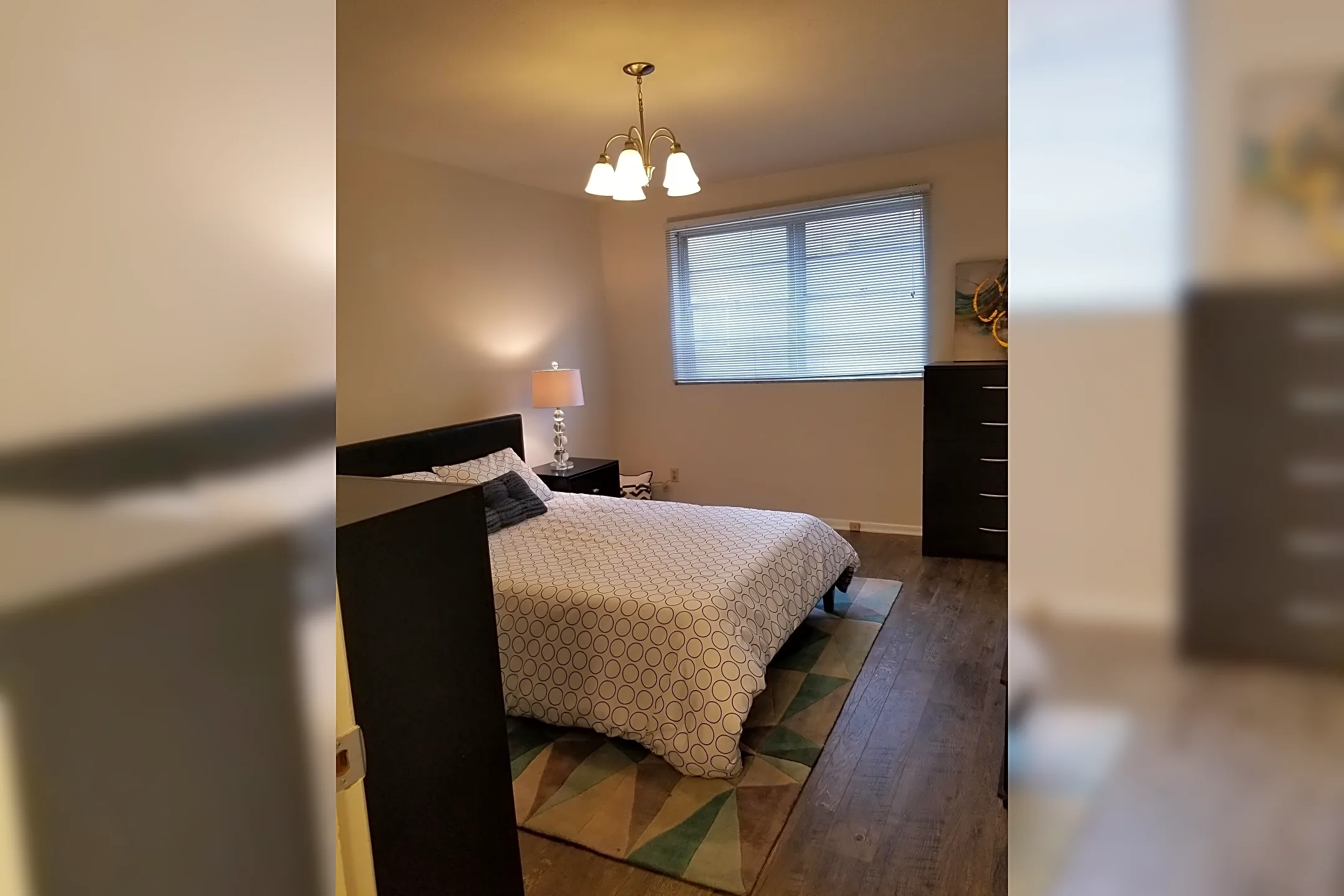 Bedroom - Lake Cove & Alexander - Lakewood, OH