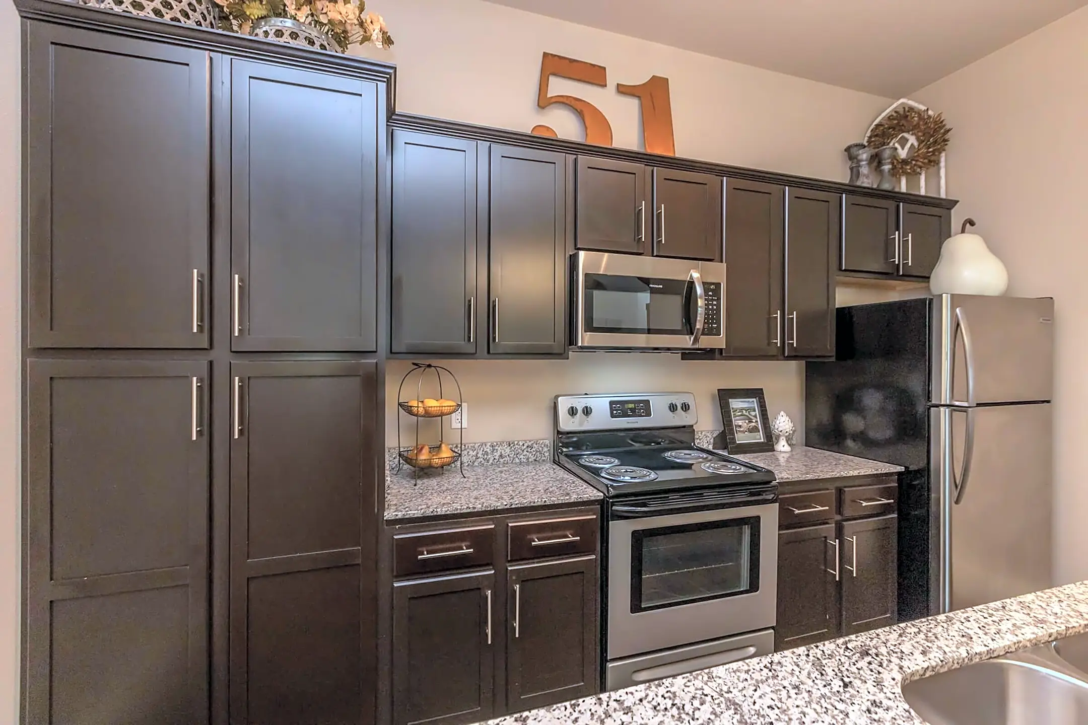 5iftyOne at Tradan Heights 920 South Murphy Street Stillwater, OK