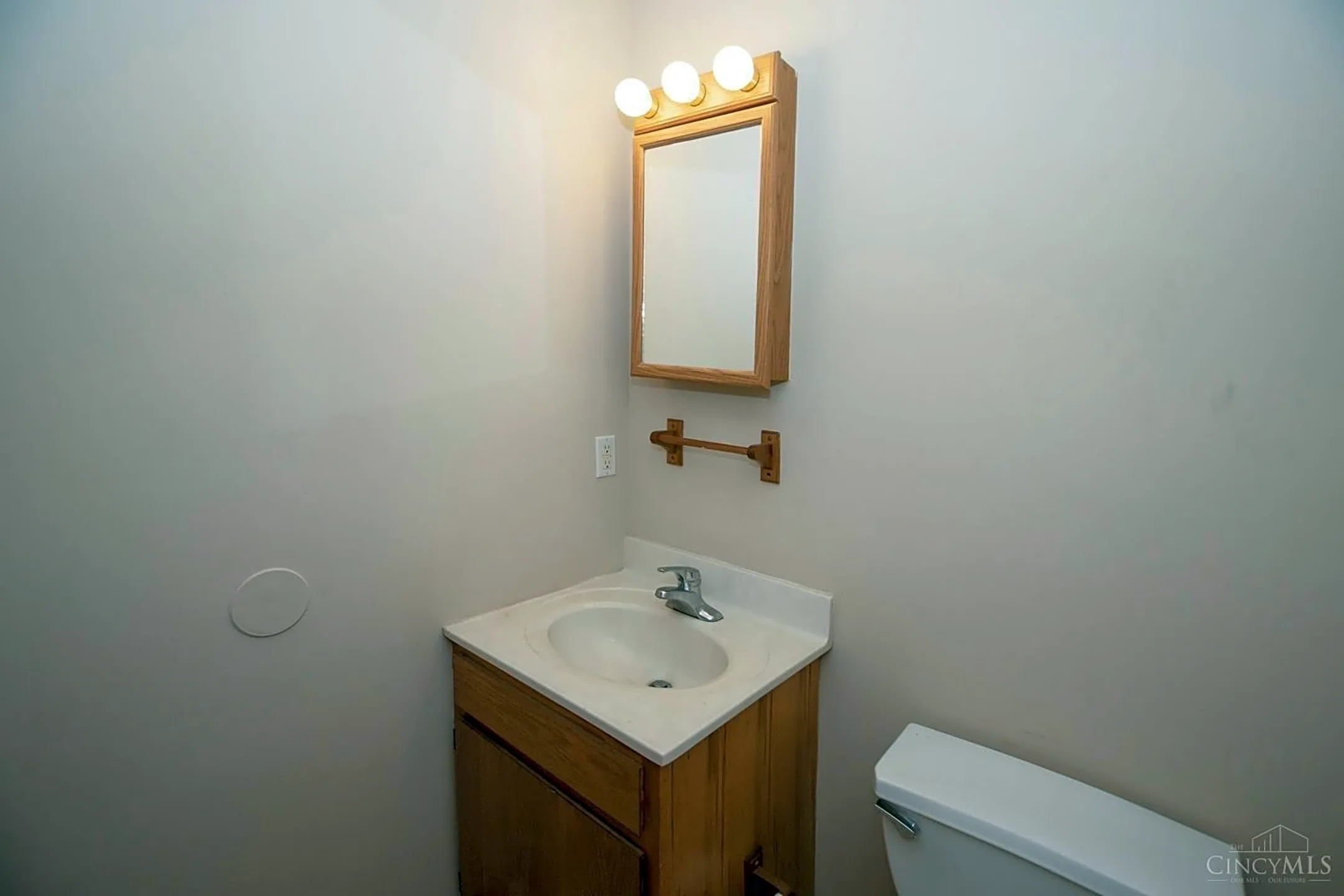 Bathroom - 2222 Ravine St - Cincinnati, OH