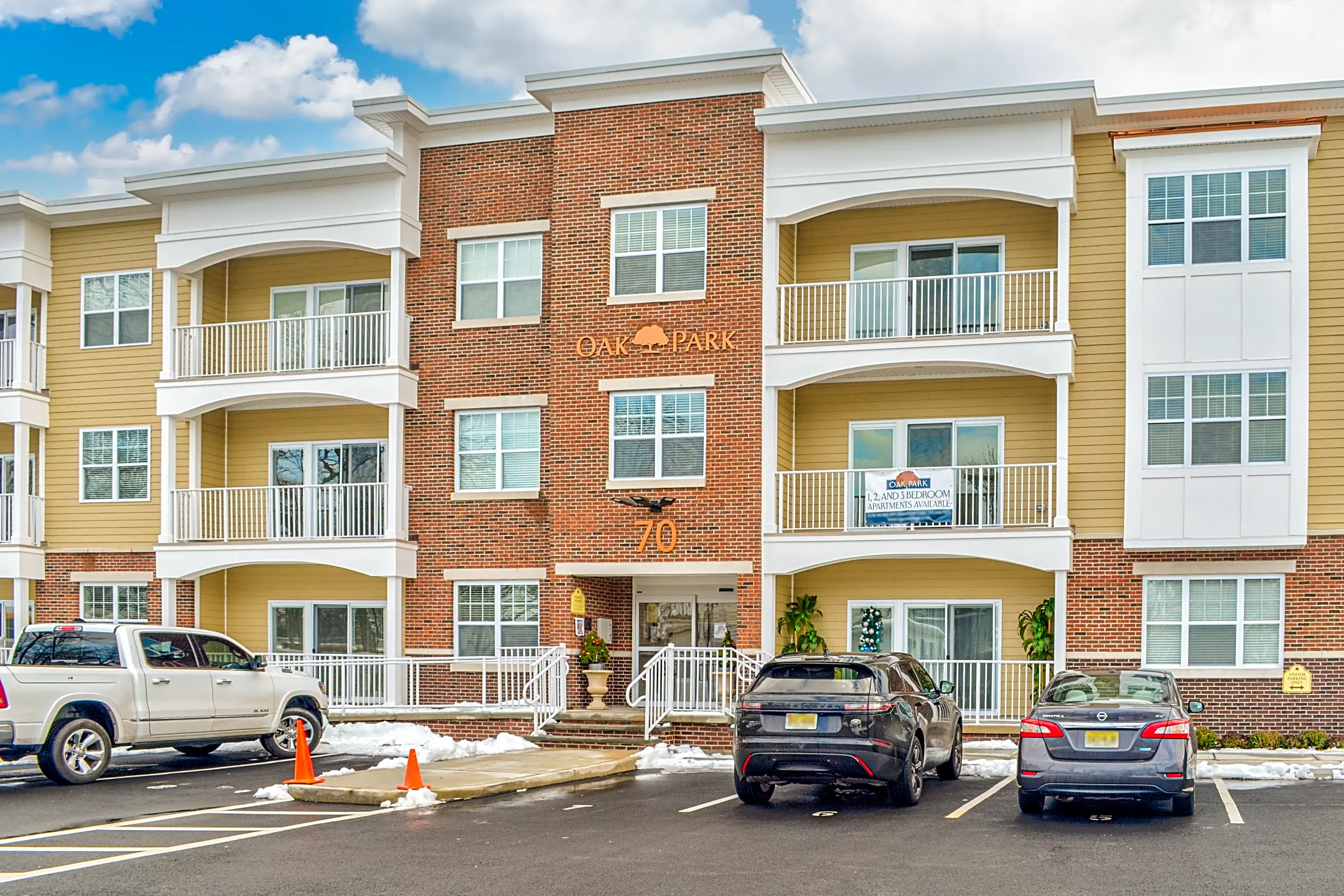 Oak Street Park Apartments Rochelle Park, NJ 07662