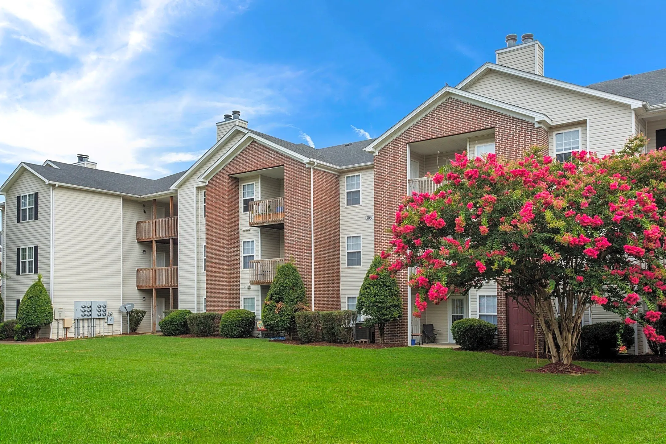 Building - Cave Springs Apartments - Bowling Green, KY