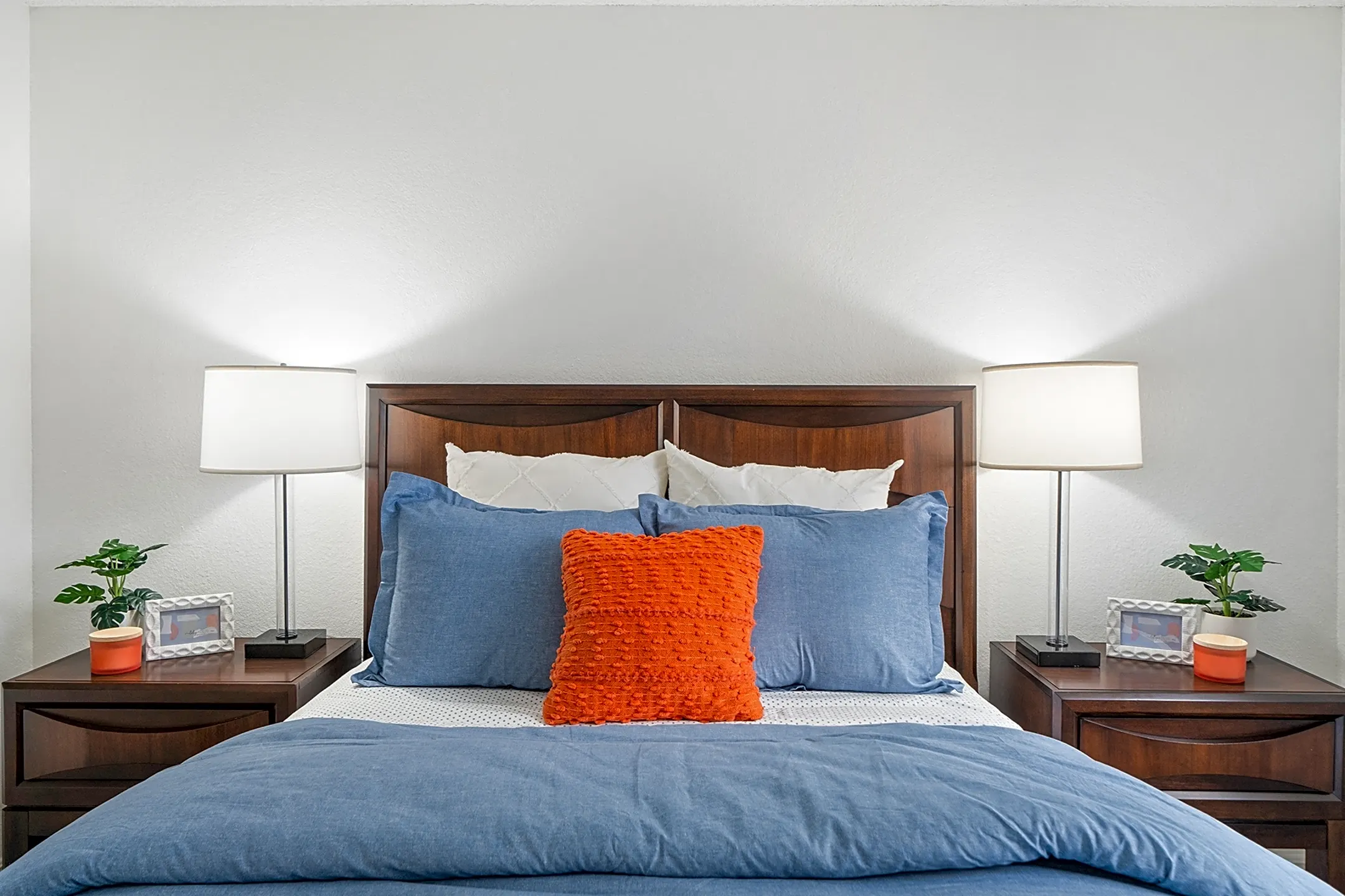 Alicia Village 25211 Stockport St Laguna Hills, CA Apartments for