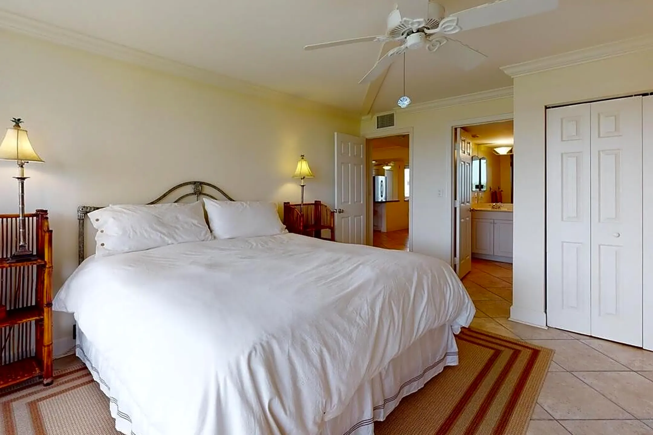 Bedroom - 1480 Ocean Dr #2J - Vero Beach, FL