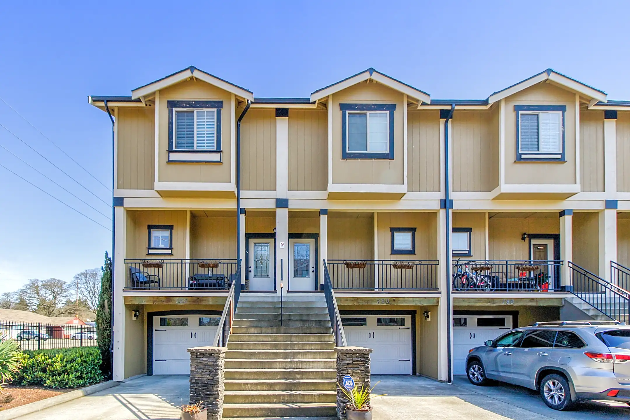 Gravelly Lake Brownstones Lakewood, WA 98499